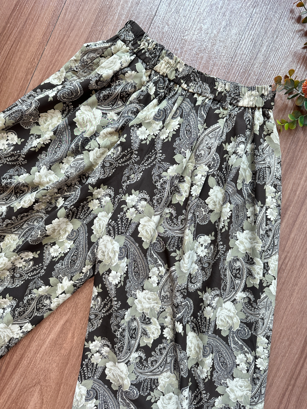 日本製古典感腰果花闊褲