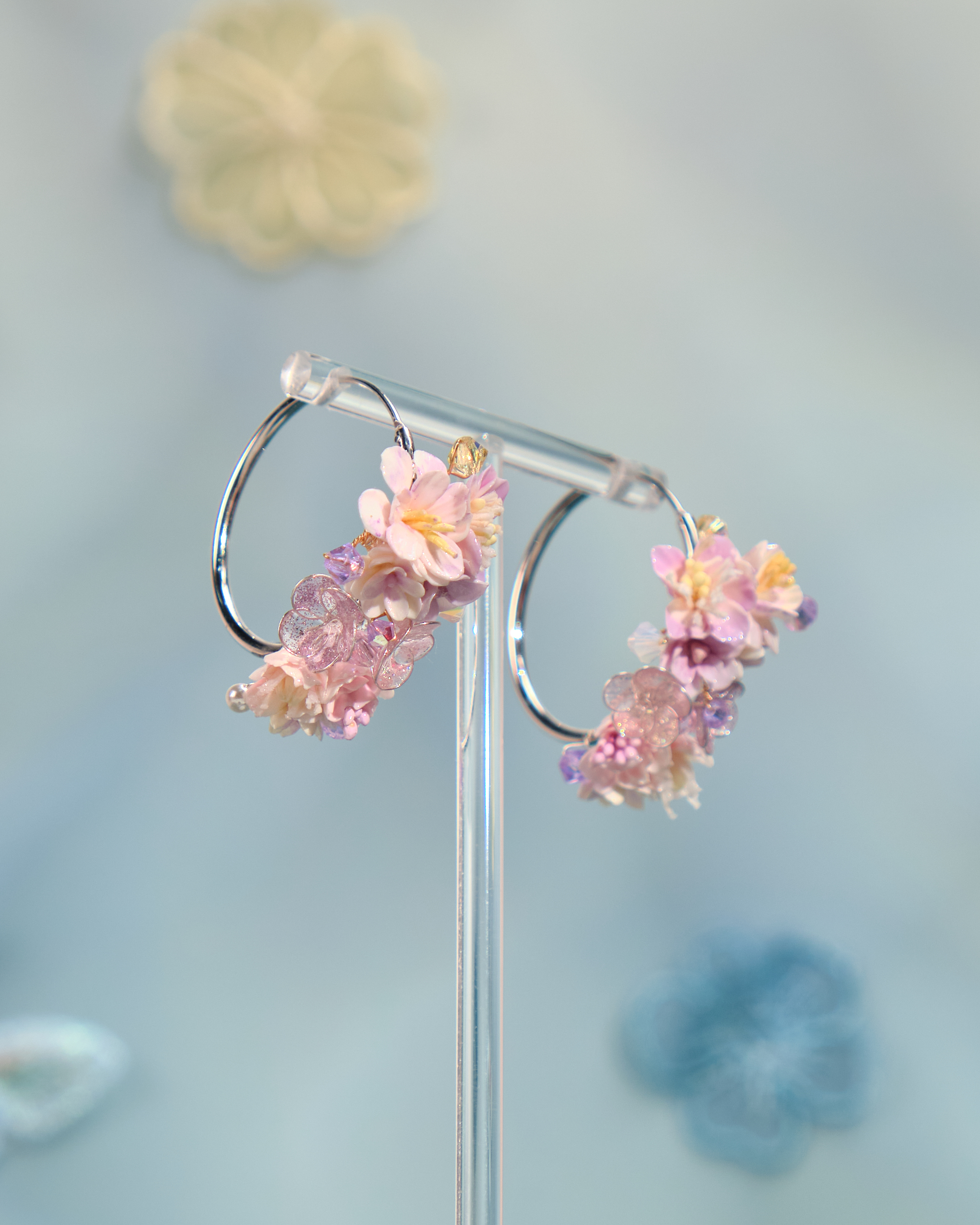 12516 Mini Floral Hoop Earrings