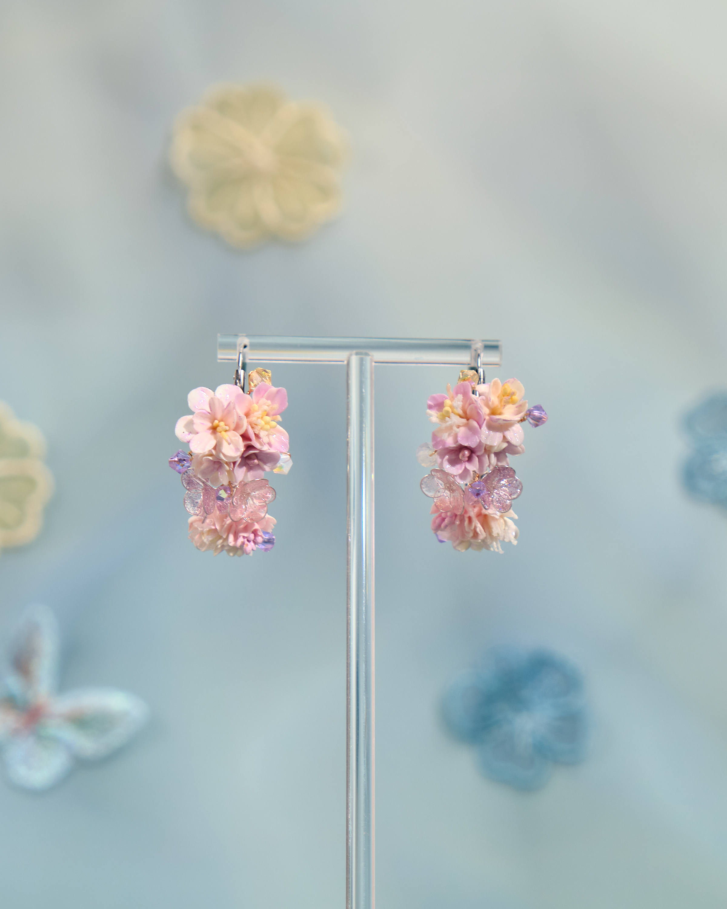 12516 Mini Floral Hoop Earrings