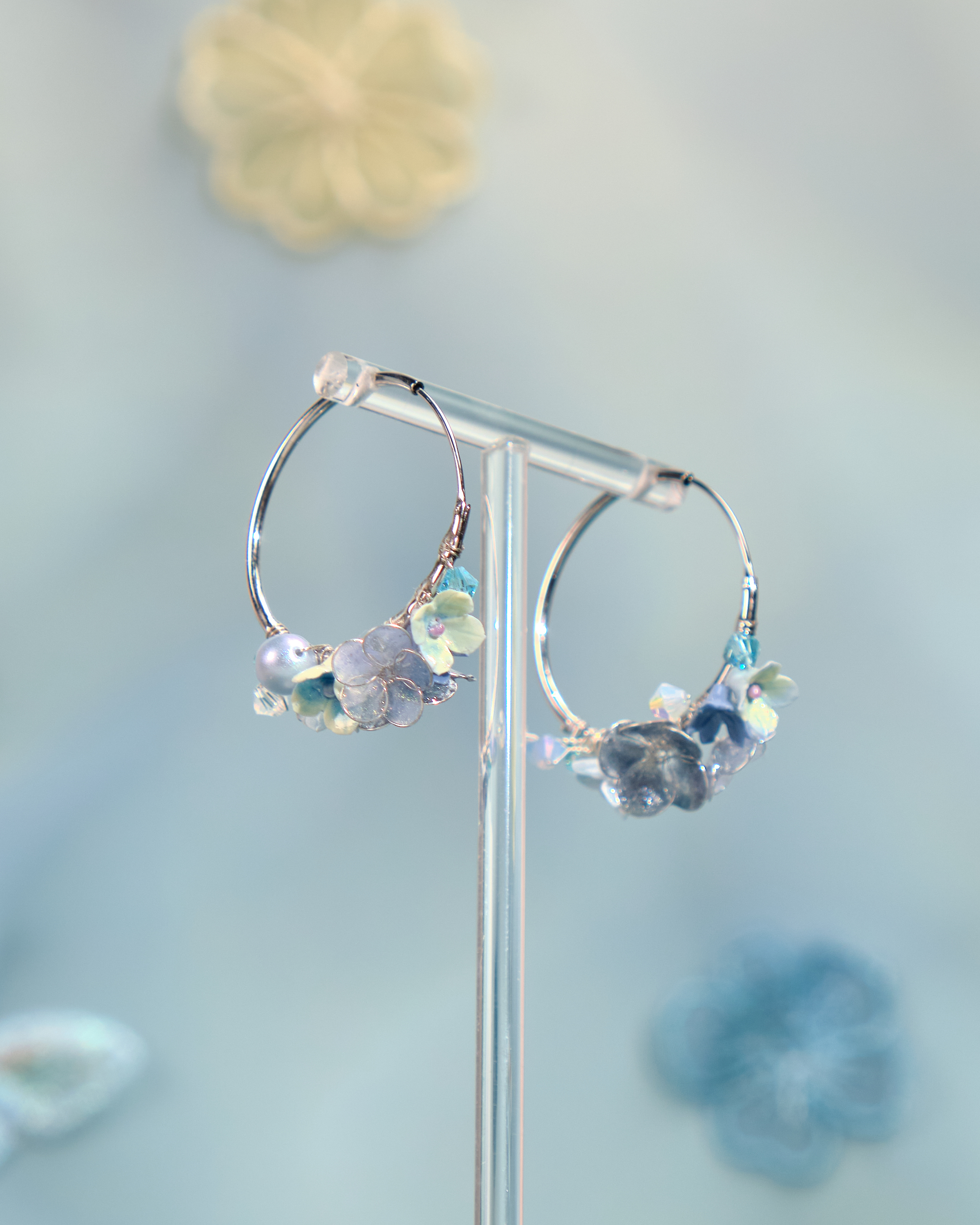 12515 Mini Floral Hoop Earring5