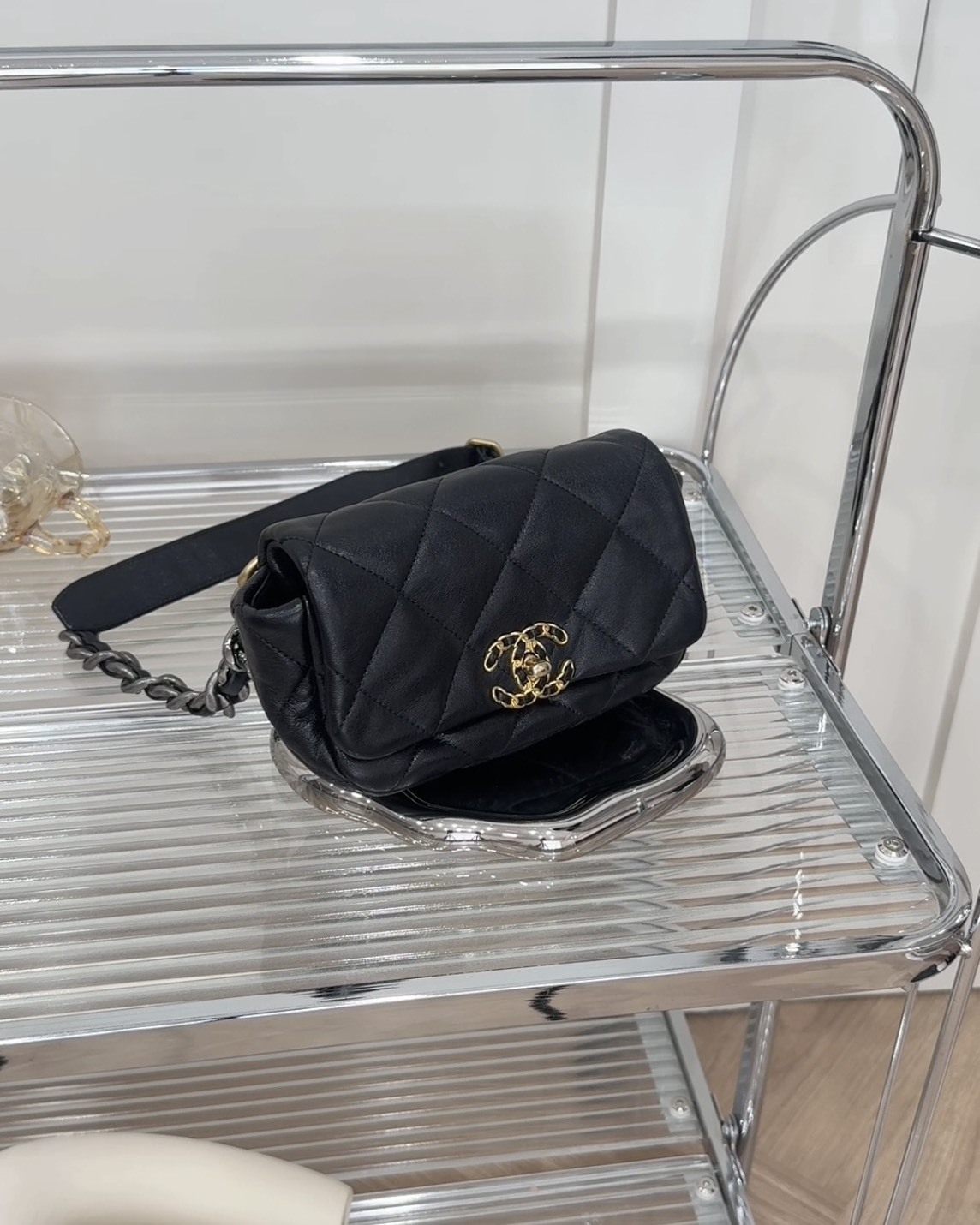 CHANEL｜19 黑金腰包 保卡款