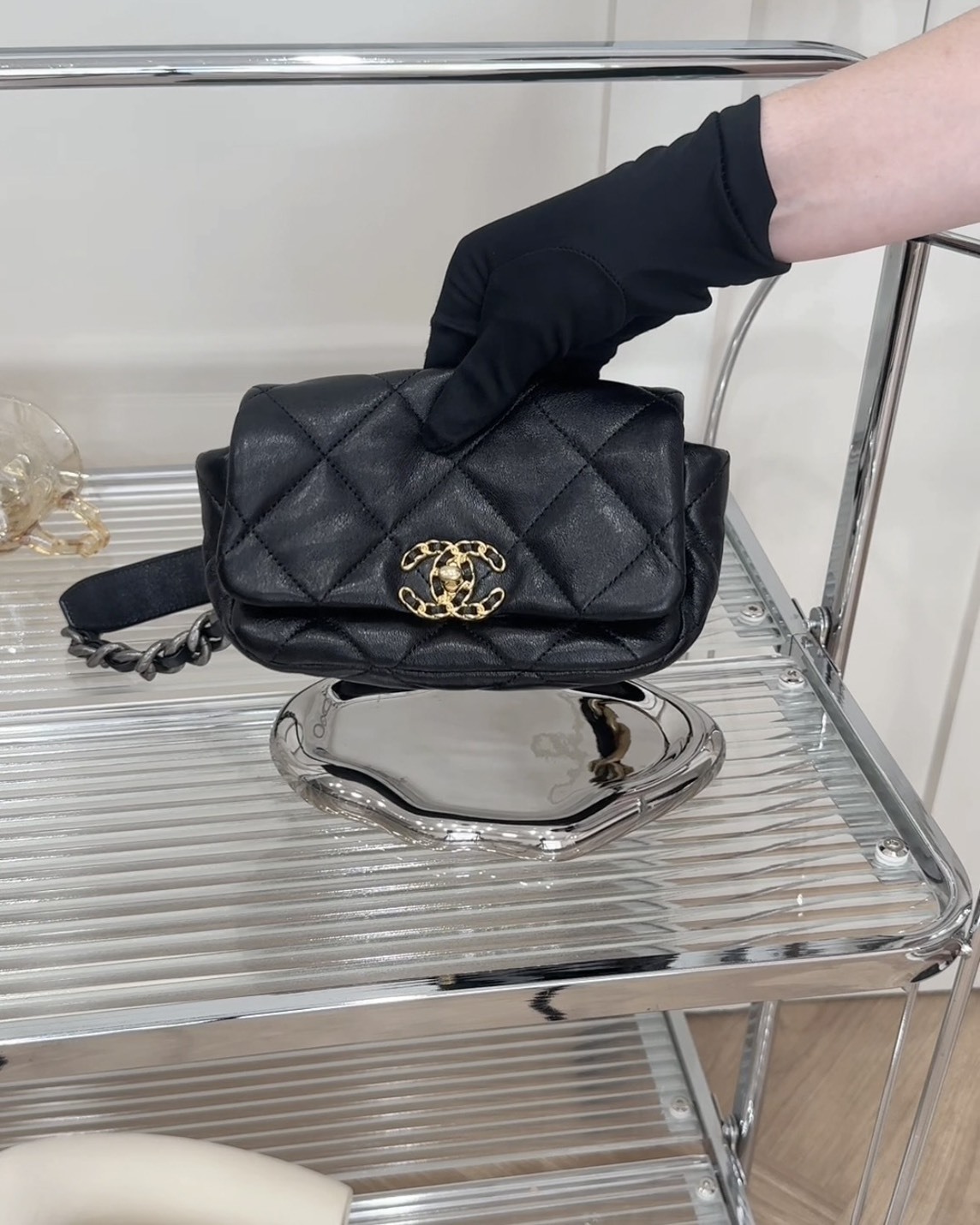 CHANEL｜19 黑金腰包 保卡款