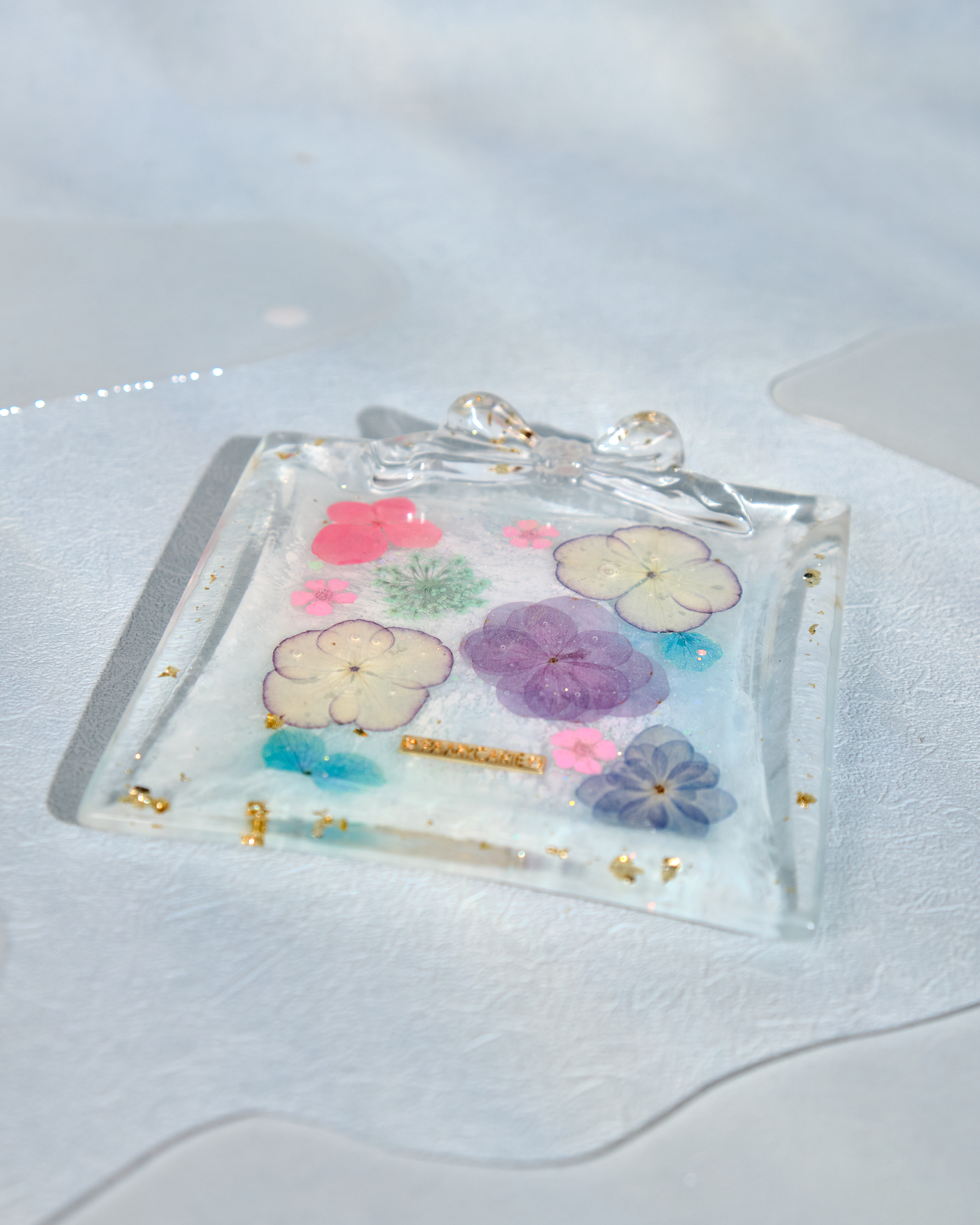 12504 Resin Pressed Flower Plate