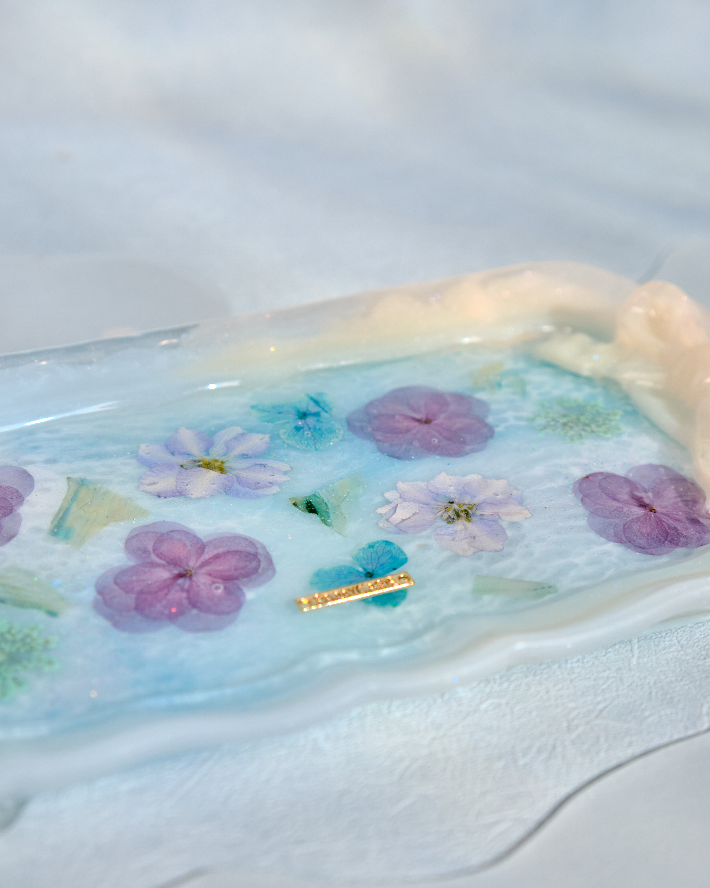 12496 Resin Pressed Flower Plate