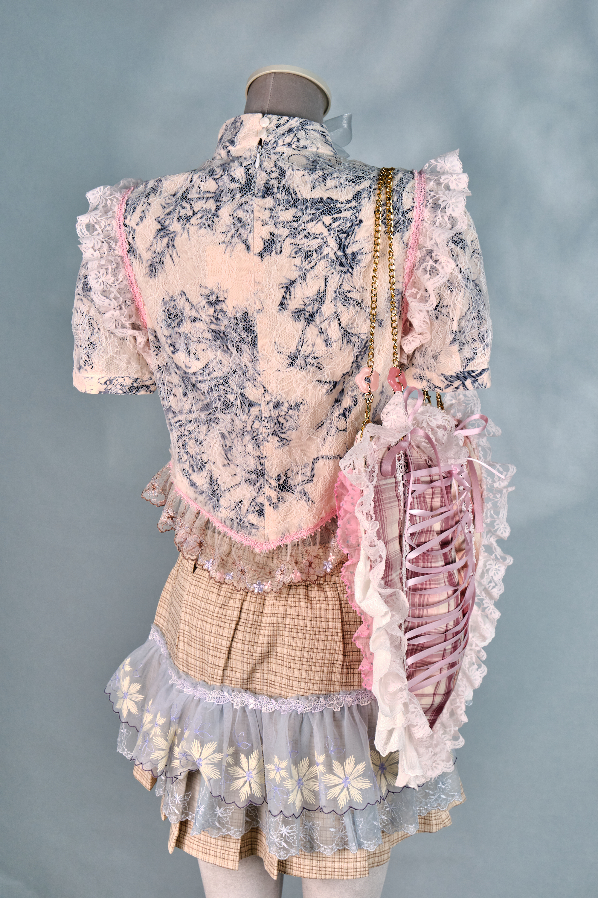 12462 Romantic Patchwork Ruffled Edge Tote Bag