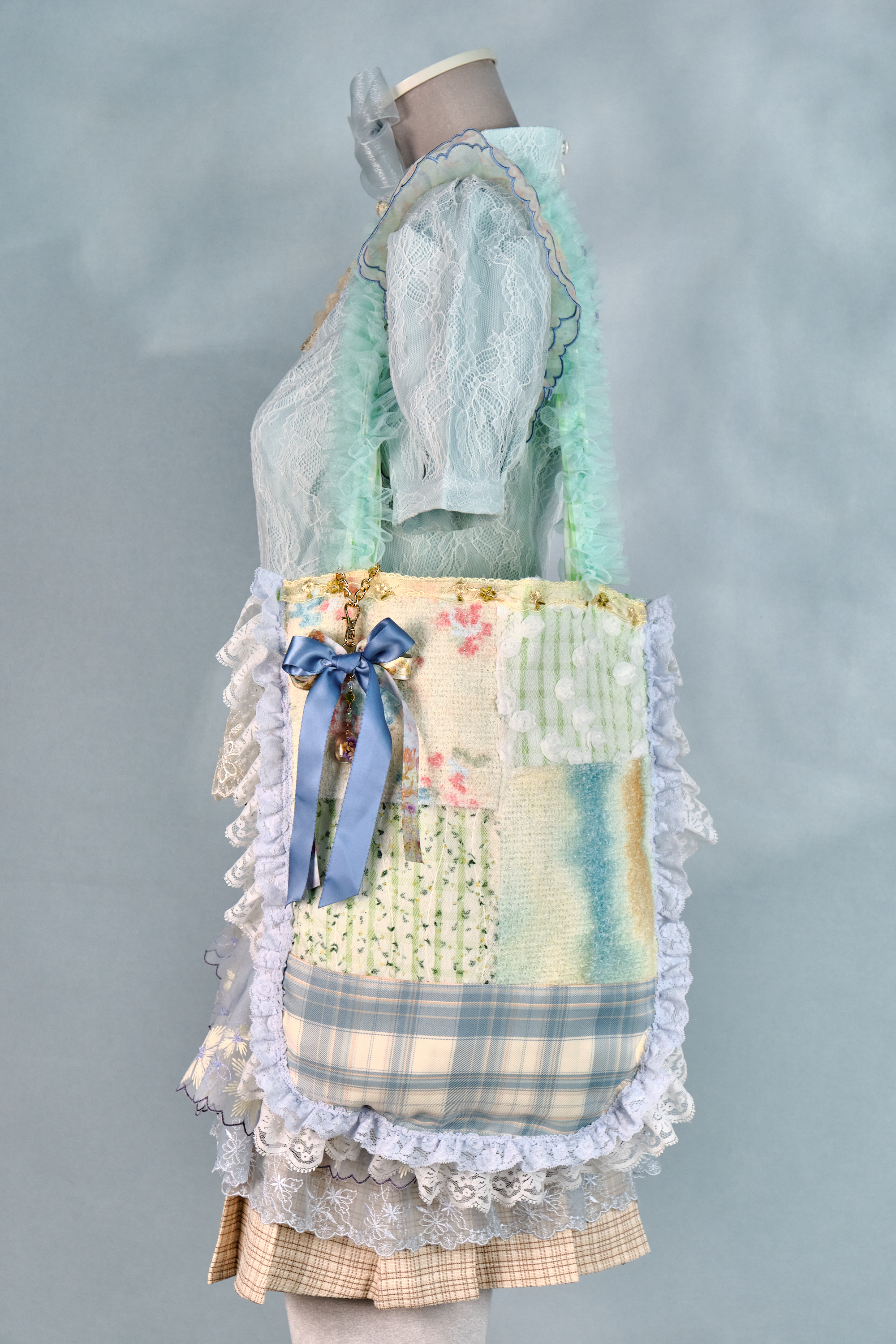 12460 Romantic Patchwork Ruffled Edge Tote Bag