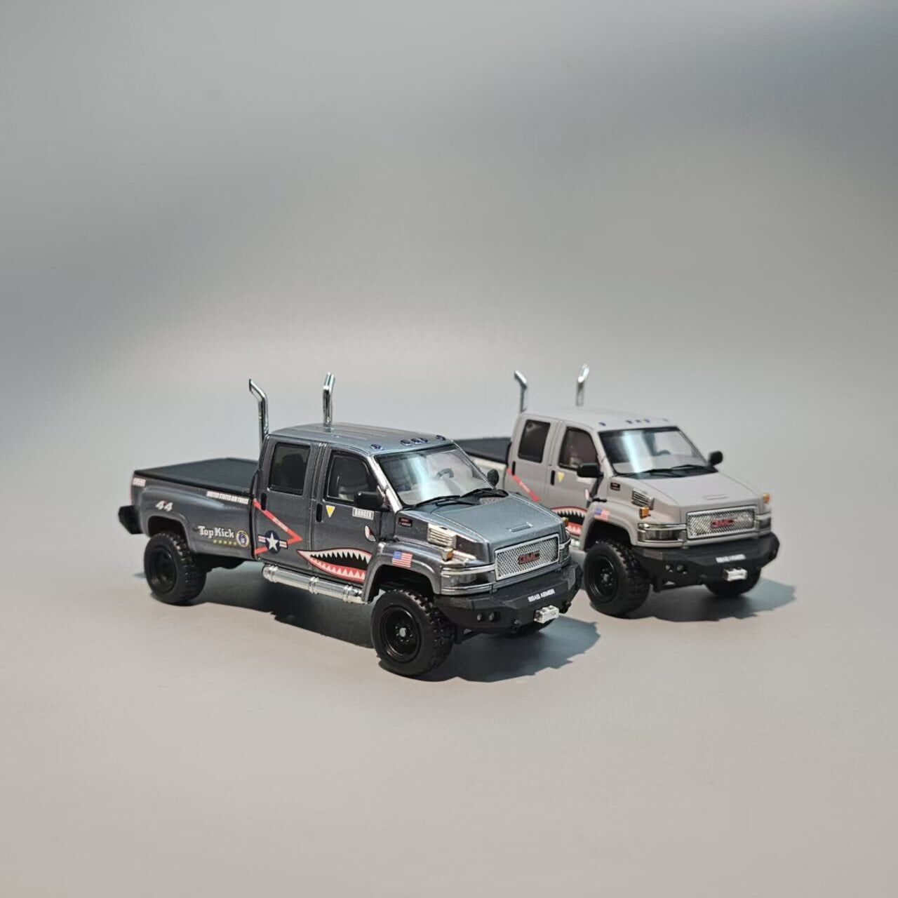 預訂:1/64 GOC GMC TopKick Grey Shark LHD (GOC )