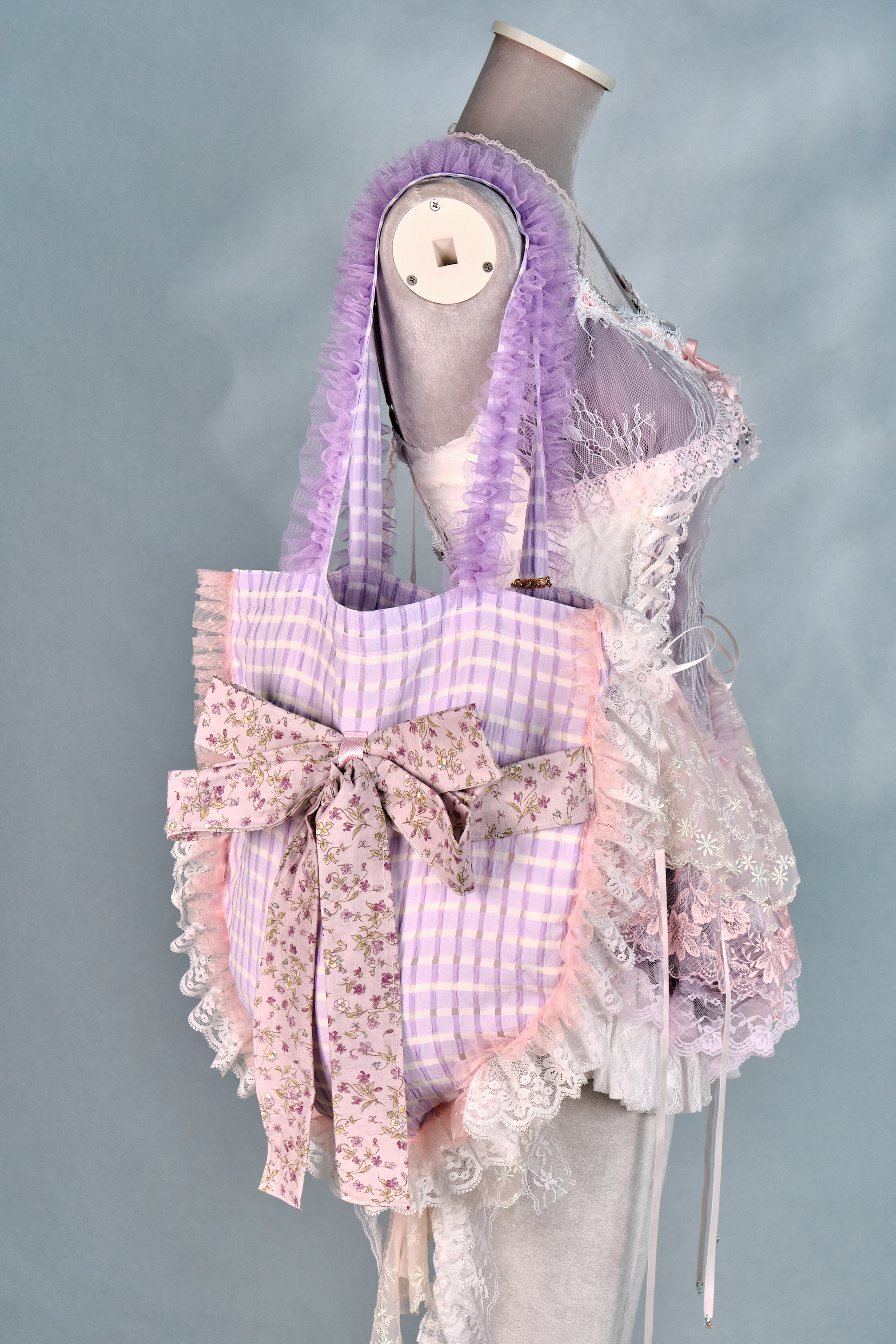 12459 Romantic Patchwork Ruffled Edge Tote Bag