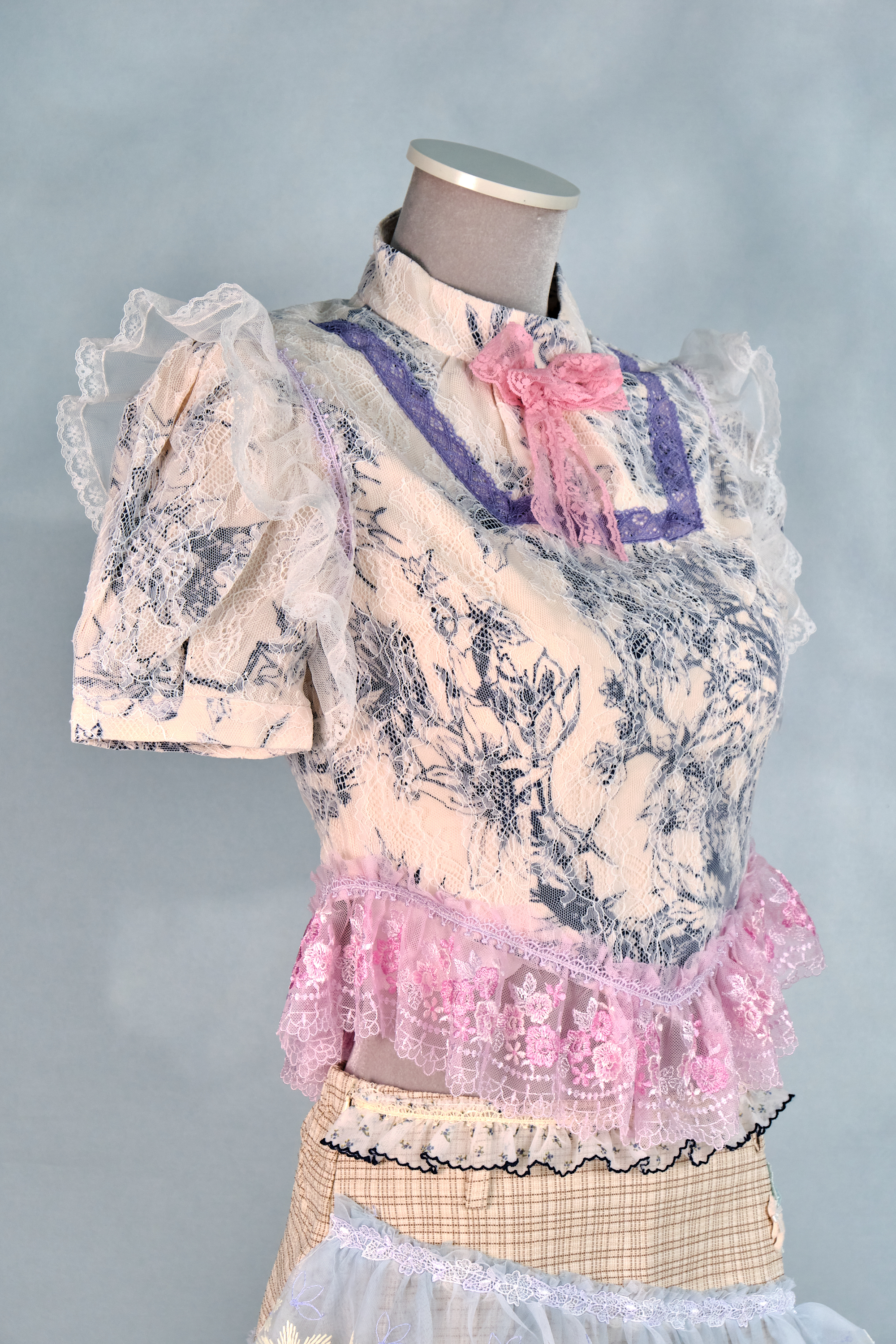 12457 Lace Bow Stand-Collar Small Cheongsam Top