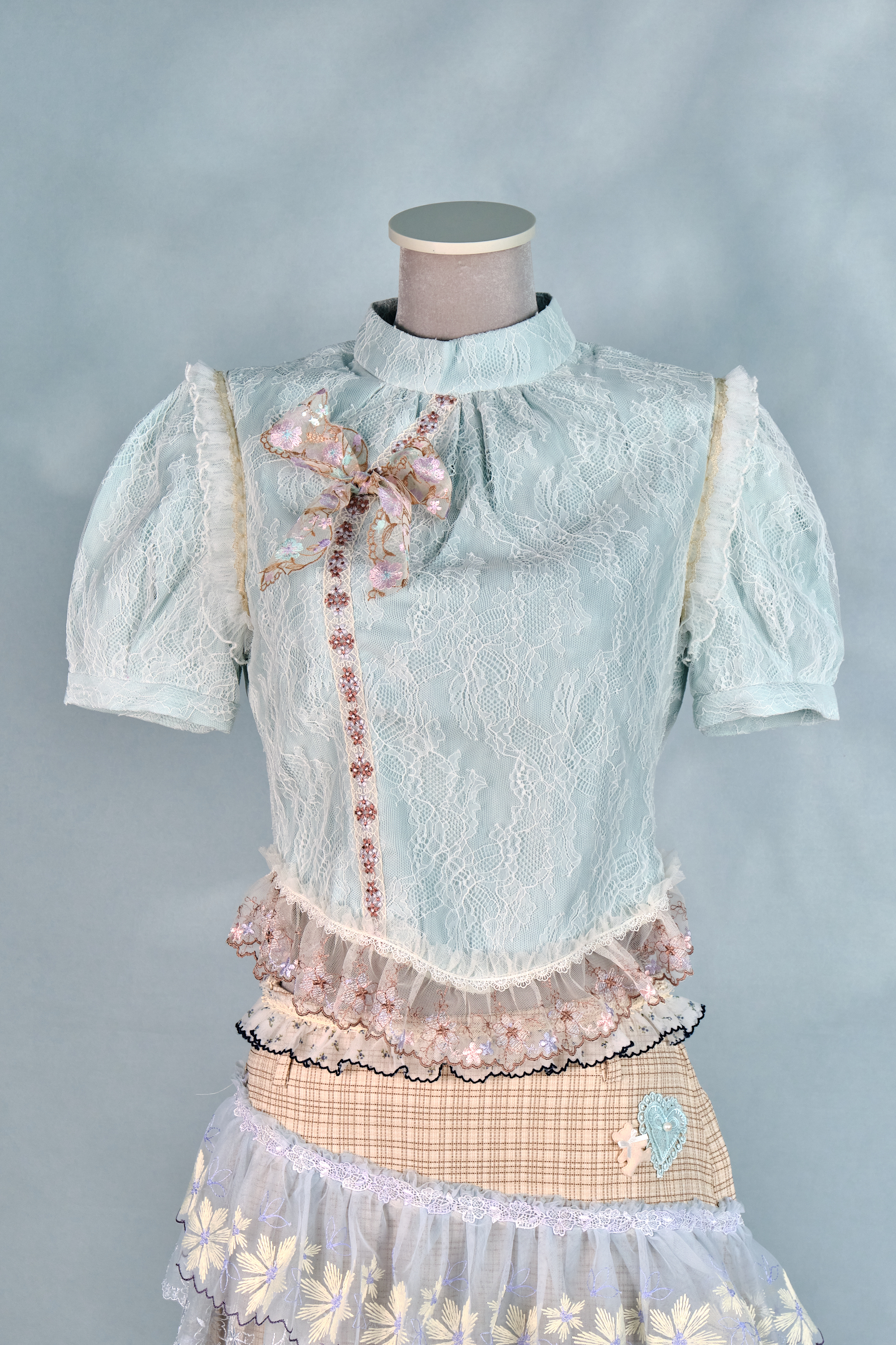 12447 Lace Bow Stand-Collar Small Cheongsam Top