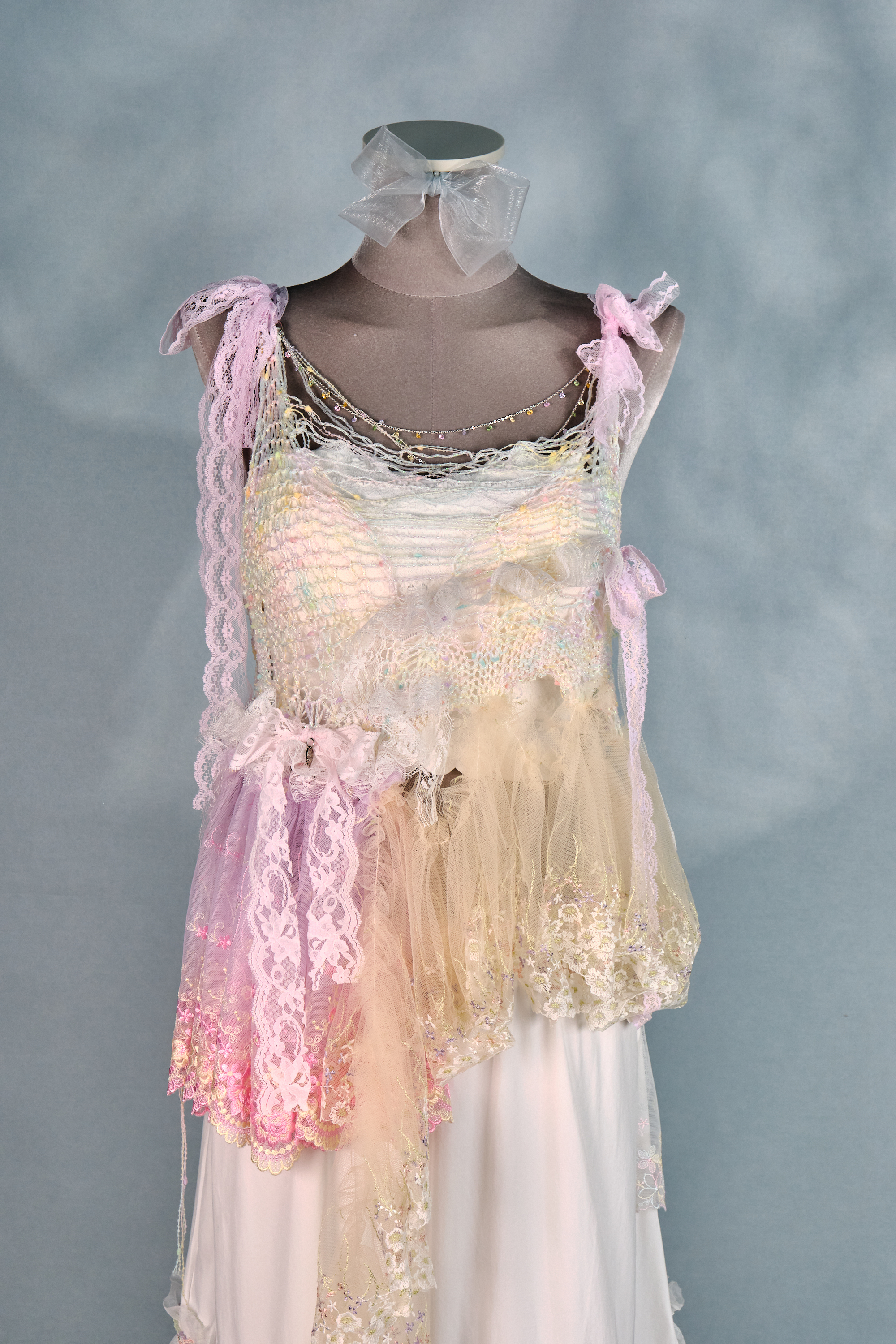 12443 Knitted Hollow-Out Irregular Lace Vest