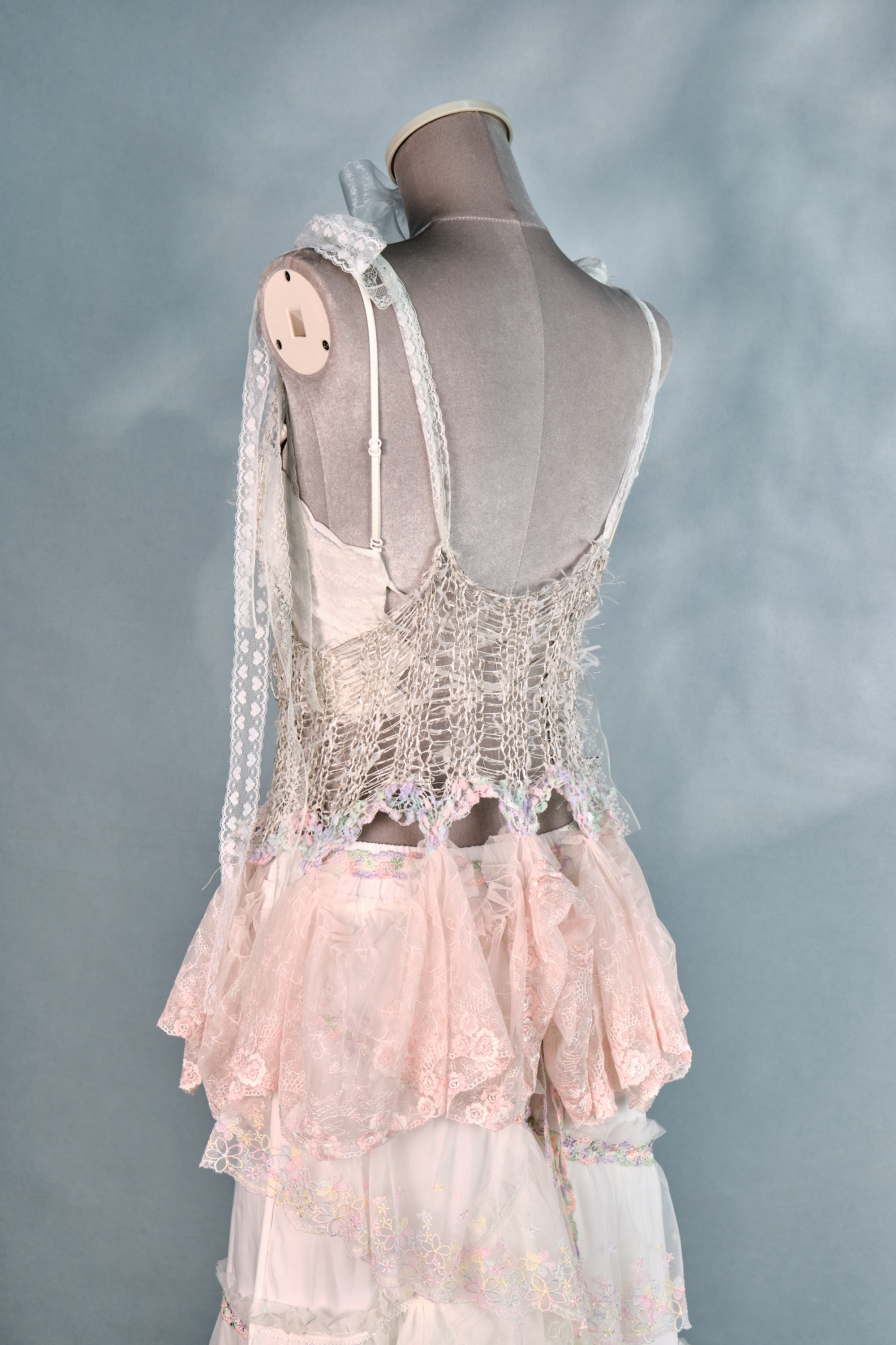 12440 Knitted Hollow-Out Irregular Lace Vest