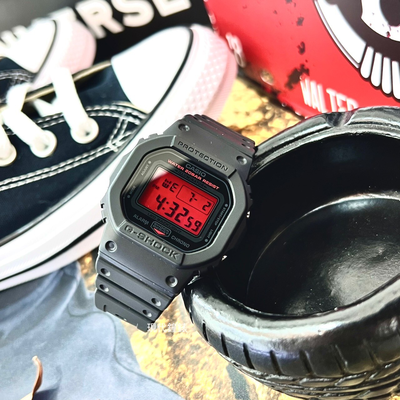 【G-SHOCK】黑紅配色方形電子錶DW-5600BBR-1D  42.8mm 現代鐘錶