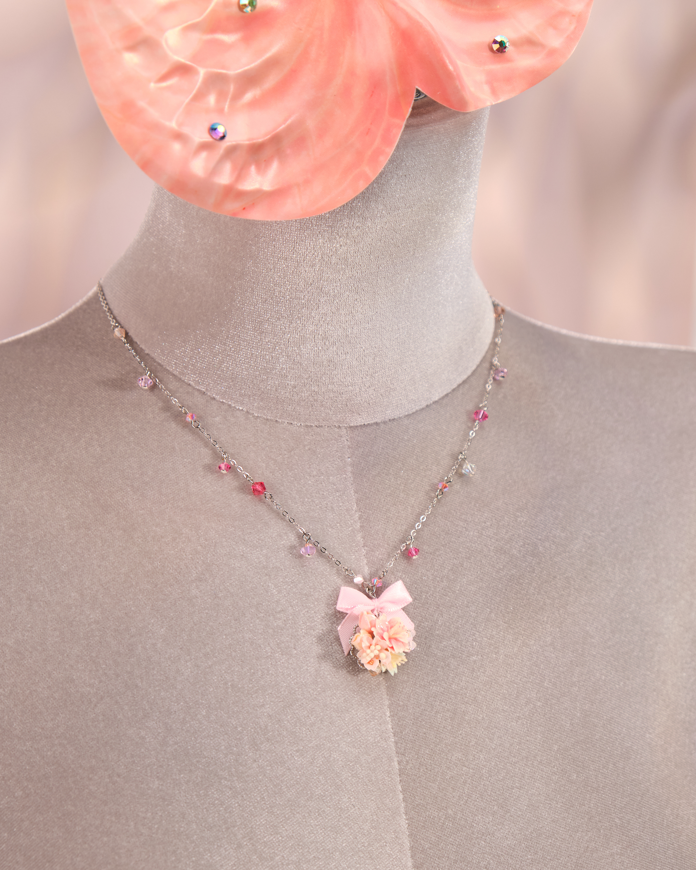 12250 小花蝴蝶結鎖骨鏈