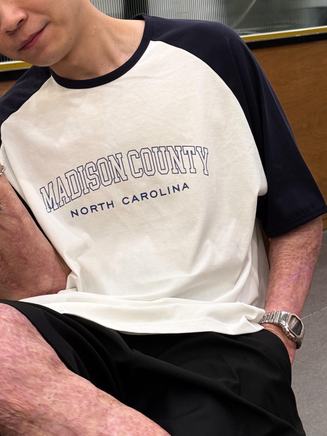 super young撞色落肩短踢