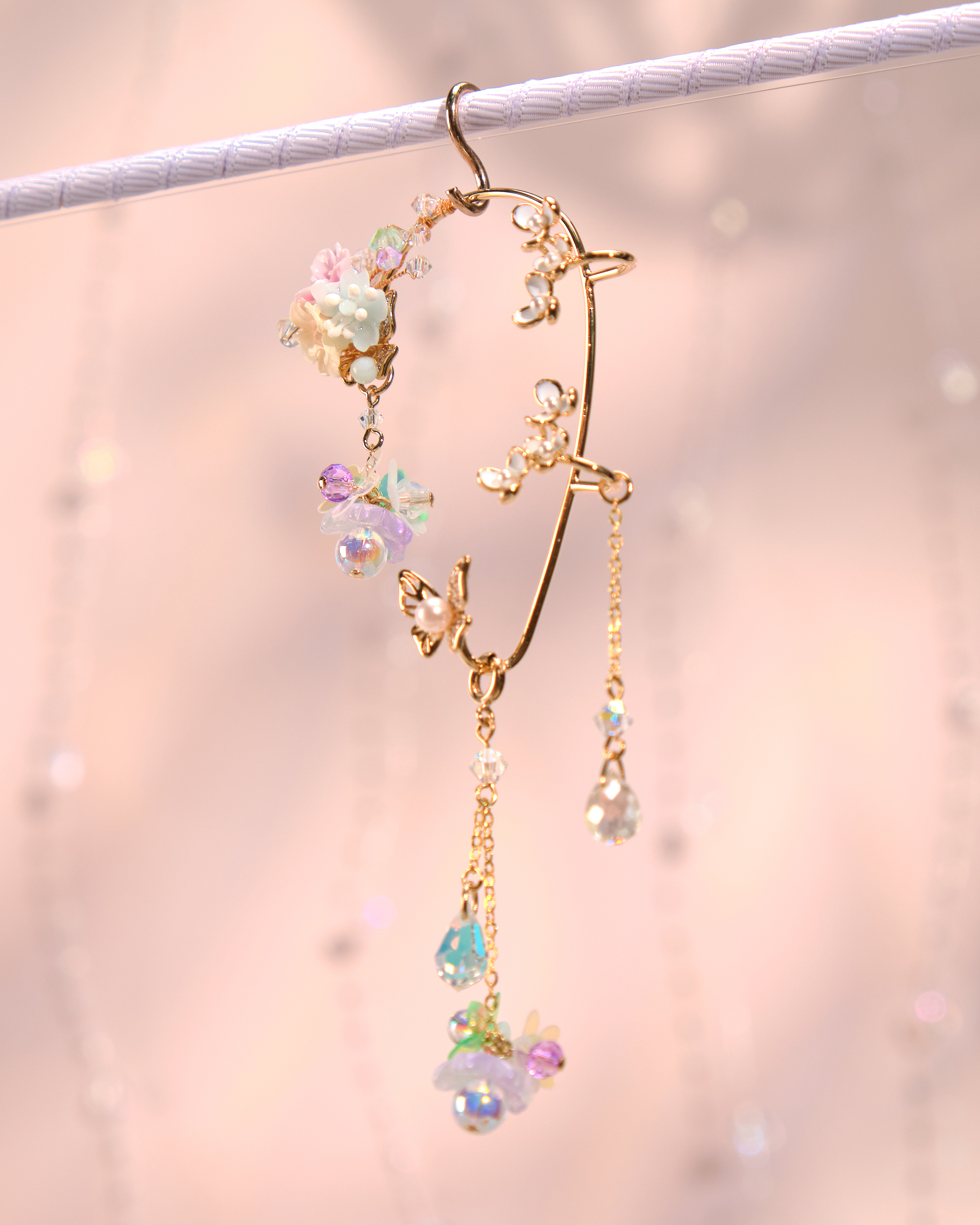 12227 Floral Golden Leaf Ear Cuff