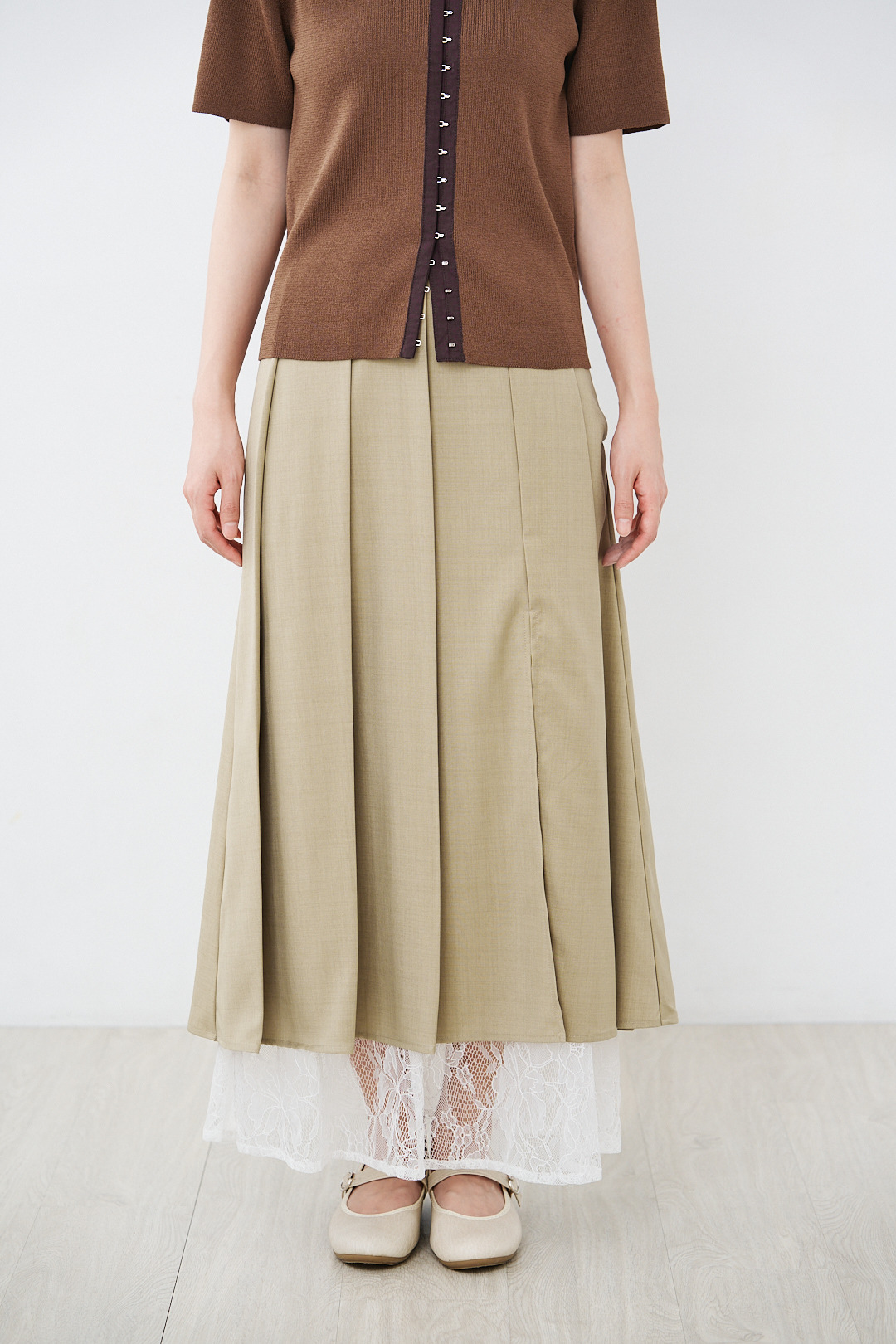 水波褶皺的私語！蕾絲層次百褶裙(三色-米)