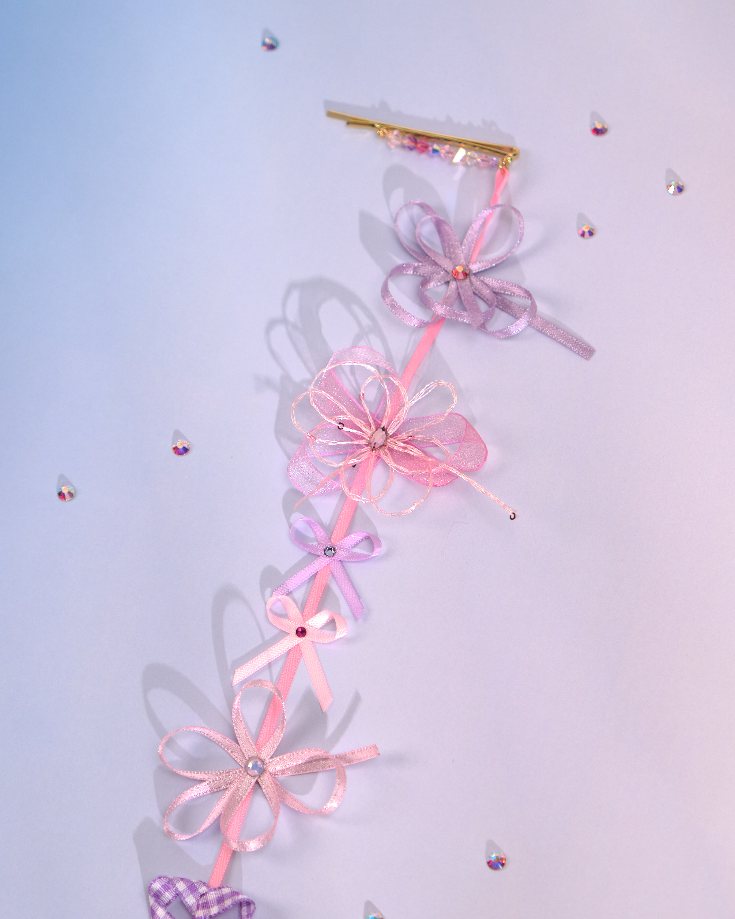 12194 小花一字夾配絲帶花吊飾