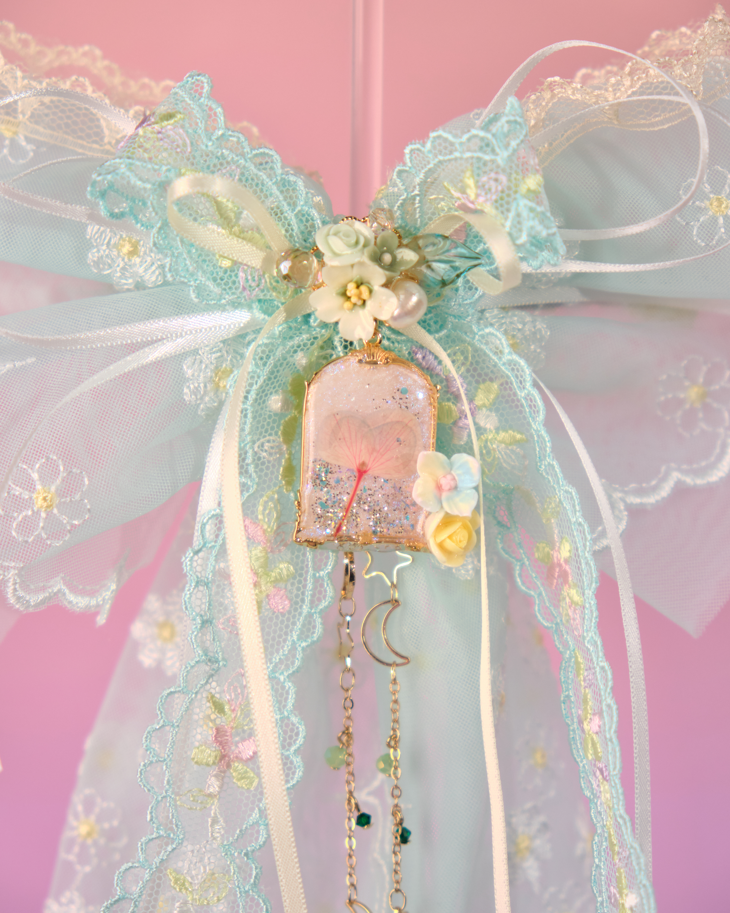 12169 Gift Box Ribbon Bow Hair Clip