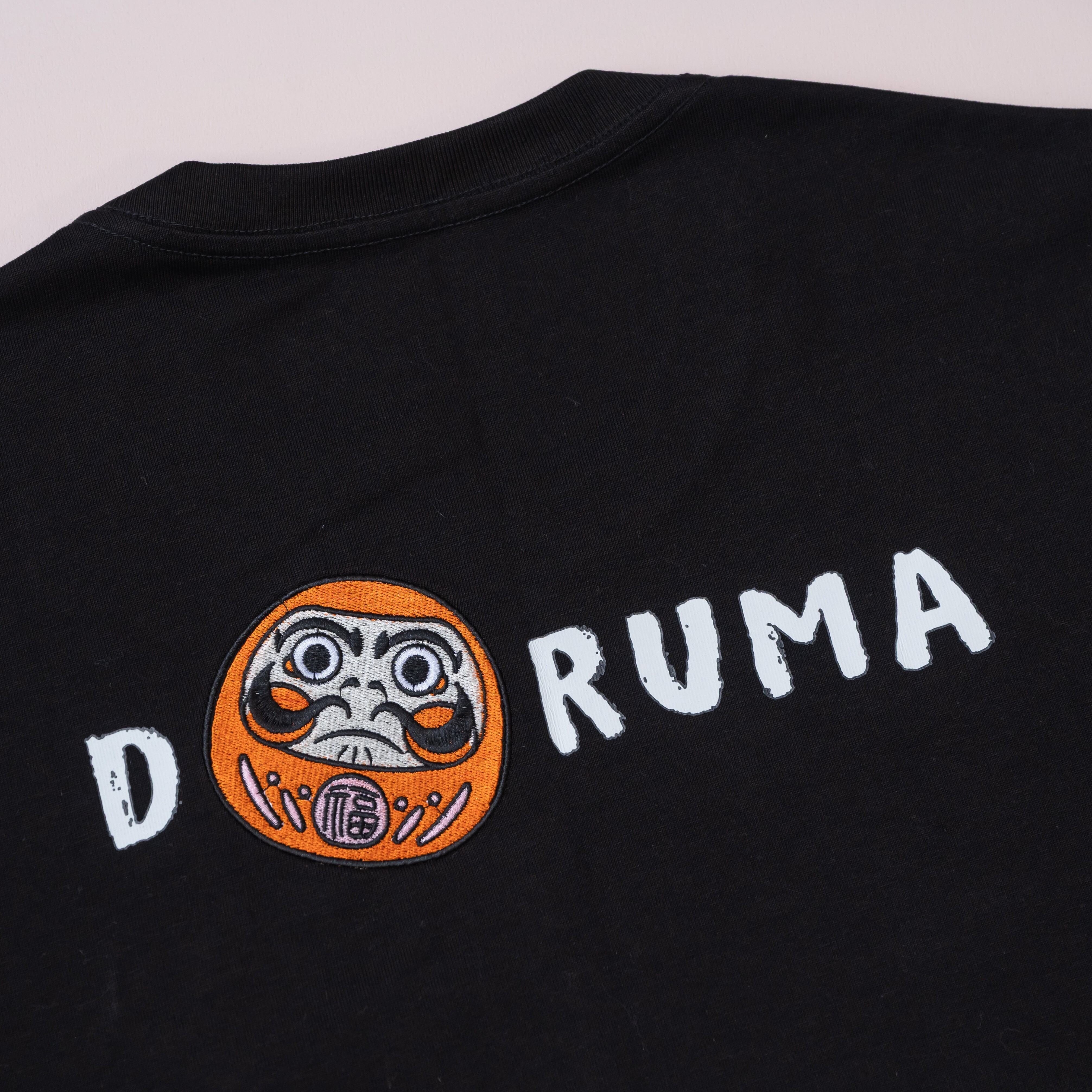 浮世繪刺繡藝術T恤｜達摩 黑