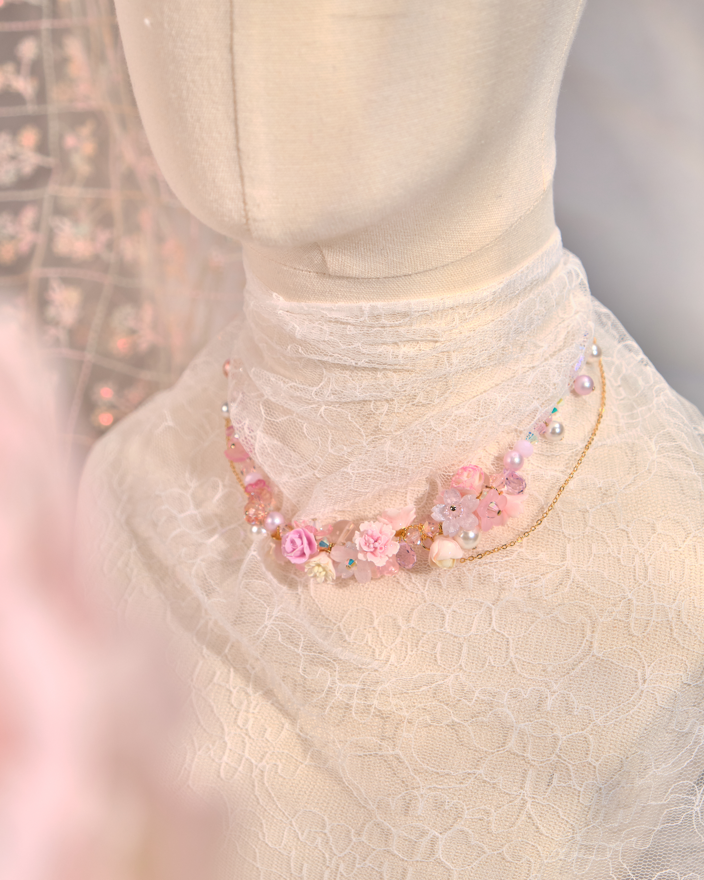 12142 Beaded Bow Bouquet Bubble Necklace