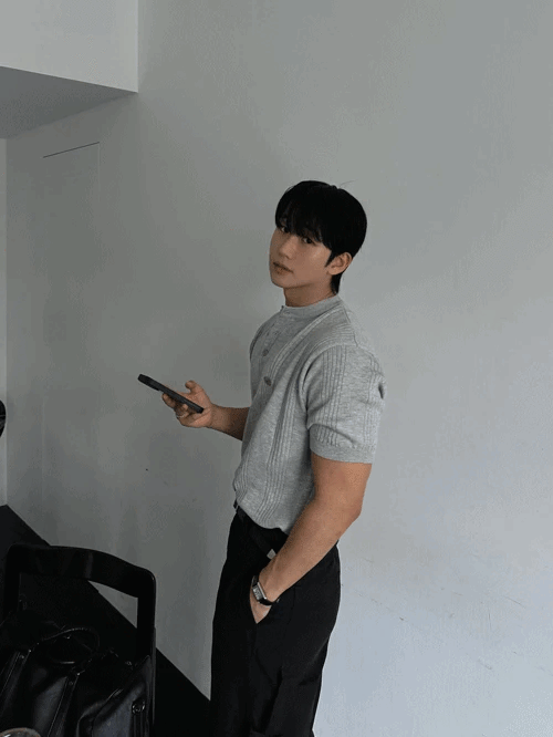 小銀標羅紋亨利領短袖針織衫