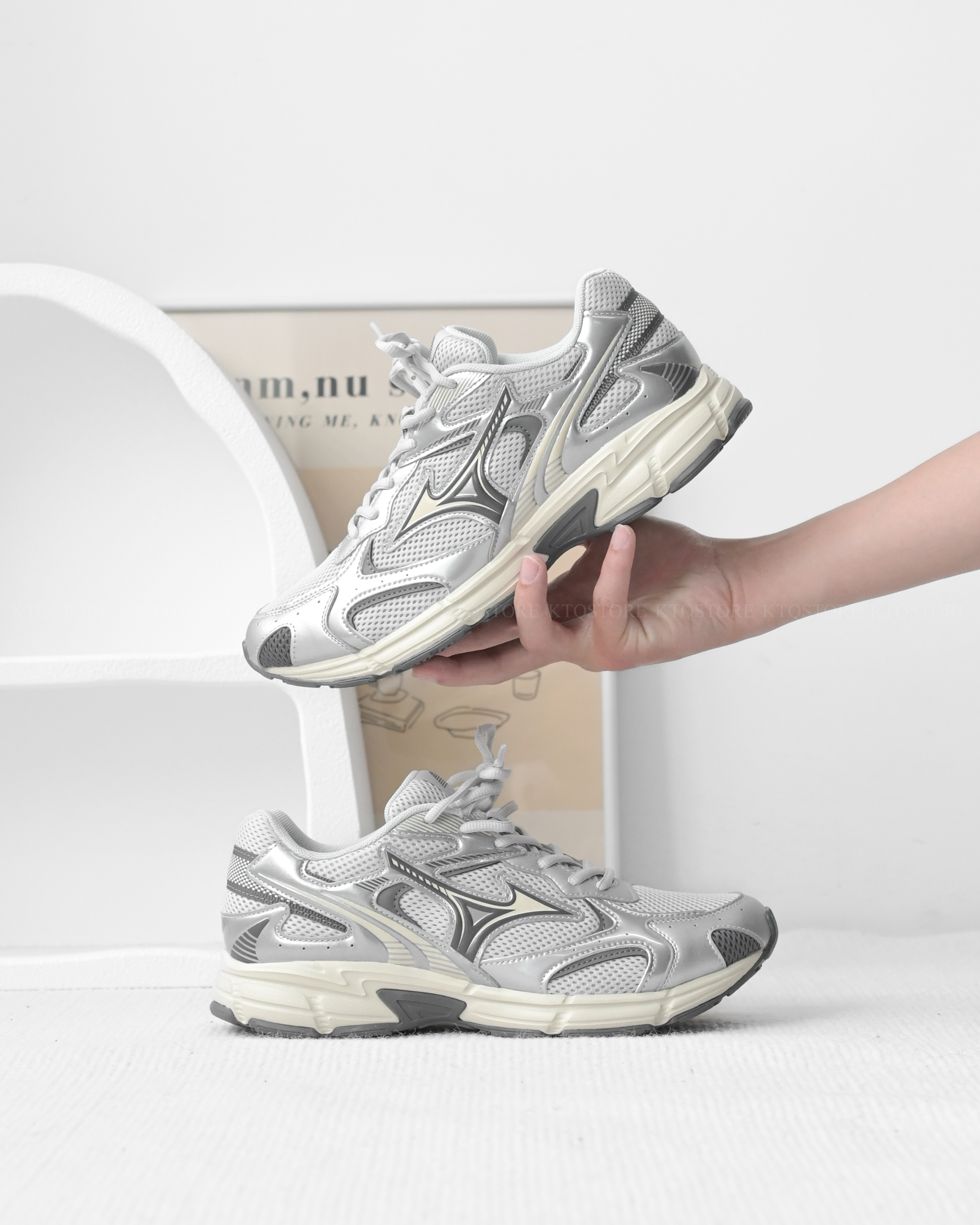 KTQ STORE ‧ MIZUNO Cyclone Speed 2k 美津濃慢跑鞋 液態銀 D1GH222917