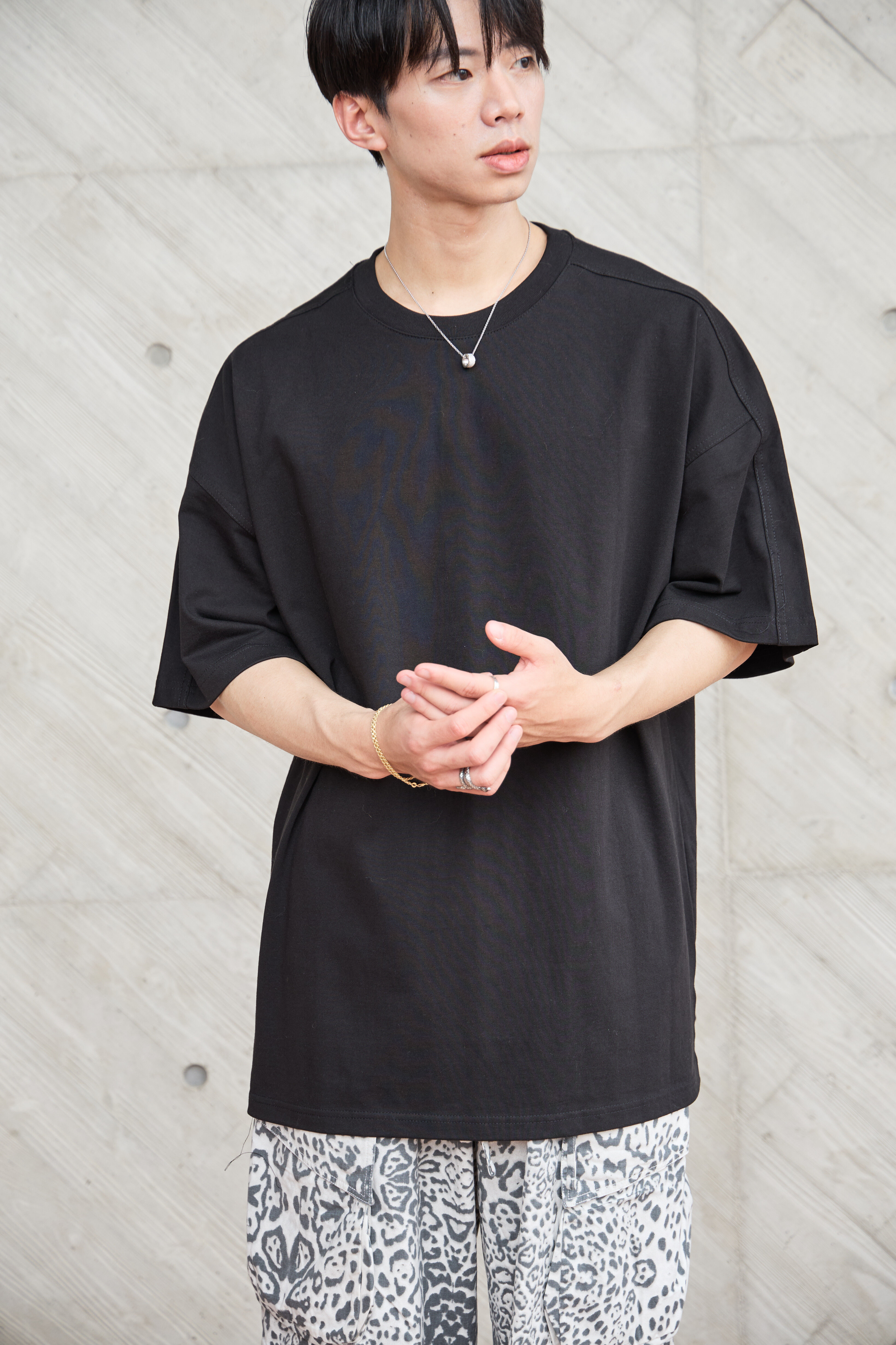 寬鬆重磅落肩純棉TEE｜側開衩極簡素T｜貫穿肩線