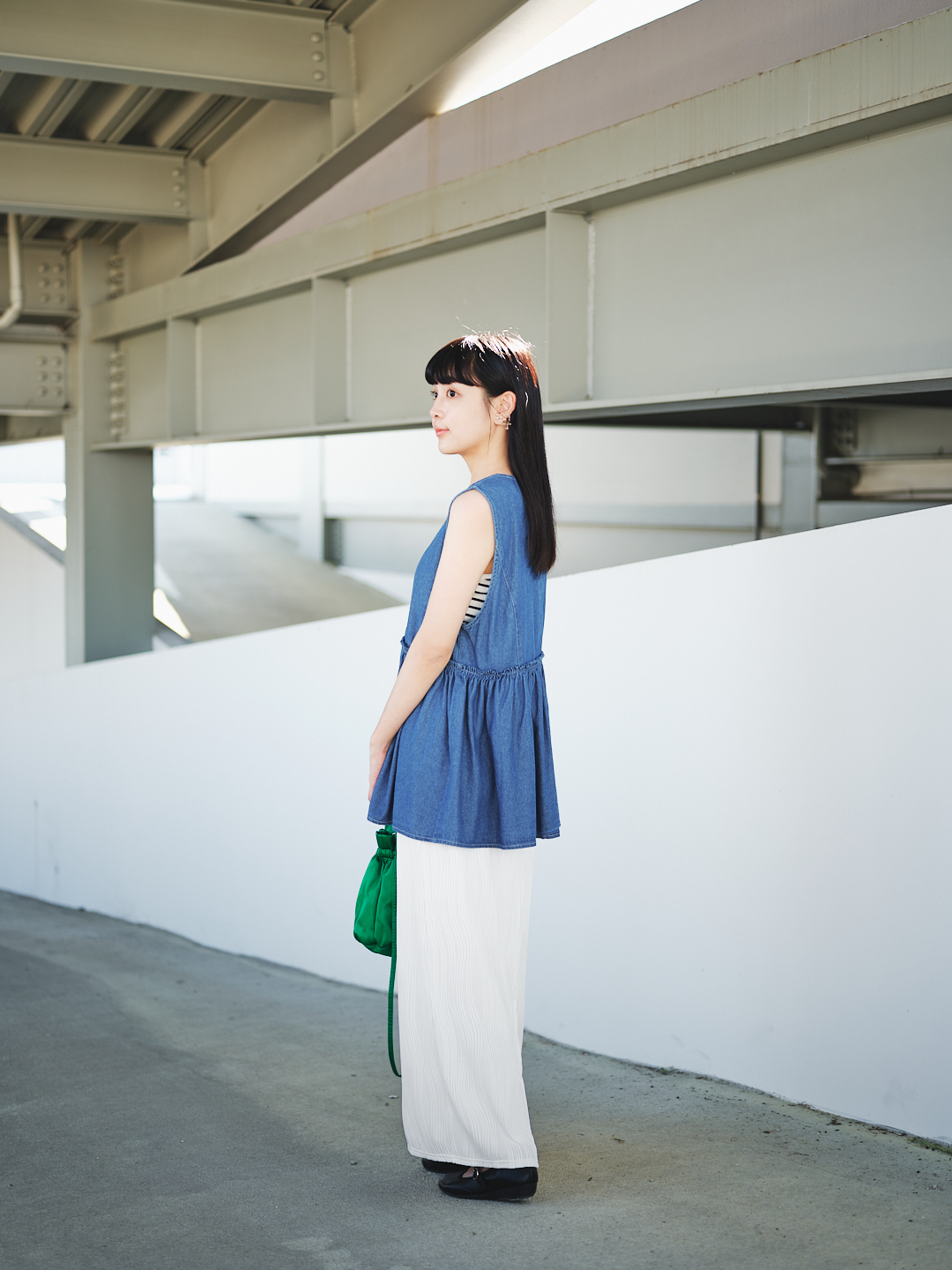 分界線！前拉鍊V領背心(兩色-牛仔藍)