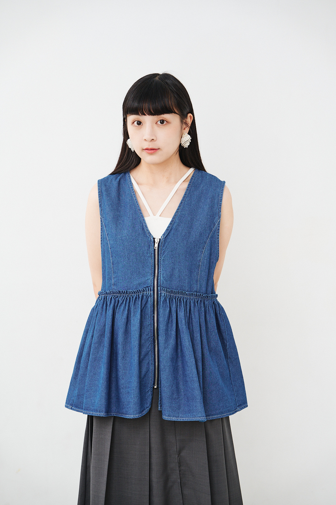 分界線！前拉鍊V領背心(兩色-牛仔藍)