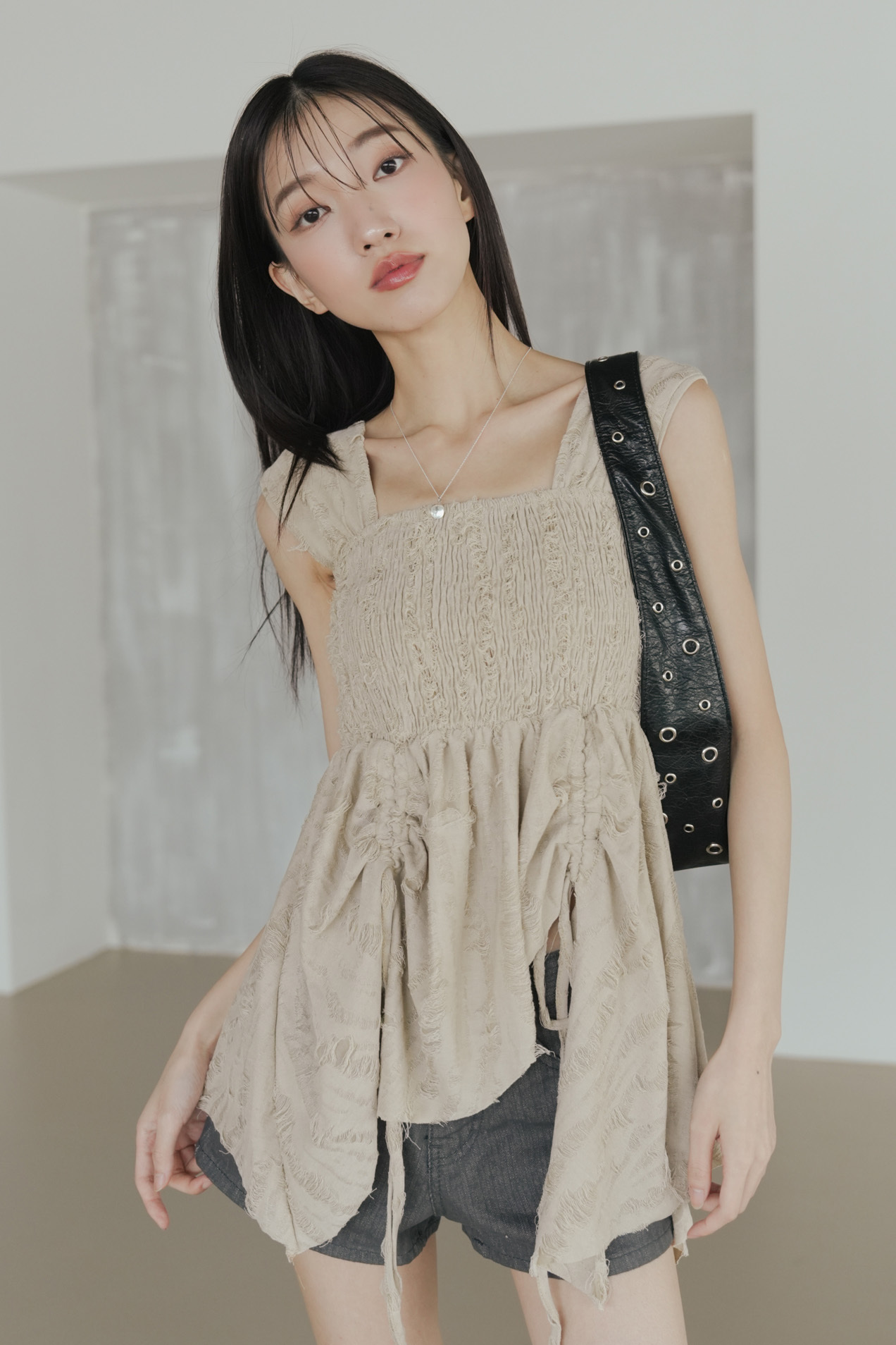 【Discount】Dusty Asymmetric Smocked Blouse #上衣