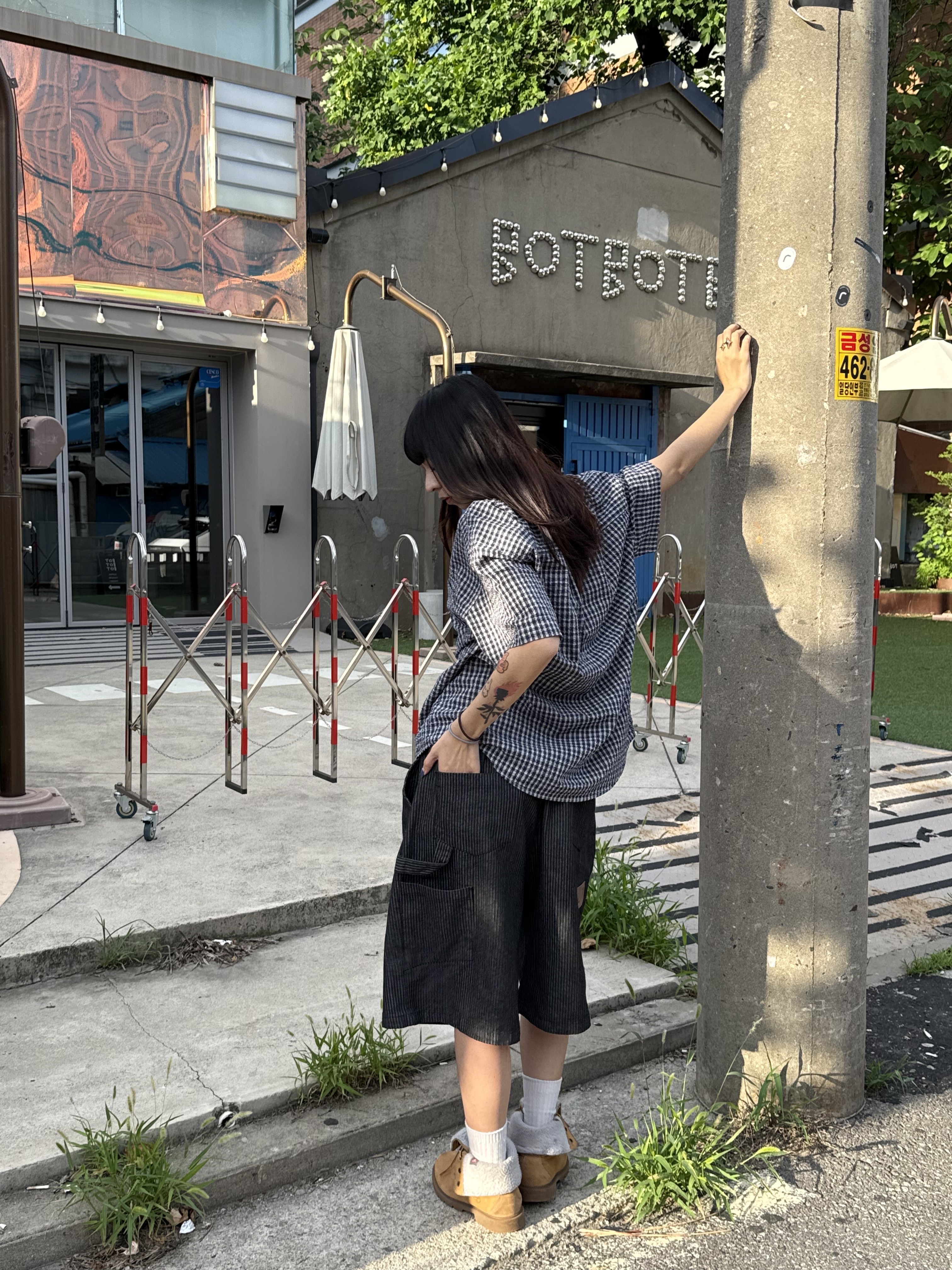 線條漂泊者畫家短褲