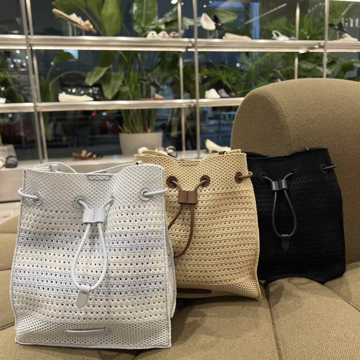 CHARLES & KEITH 小CK Lda 編織水桶包 針織 肩背包 斜背包 3色 (附小收納包)