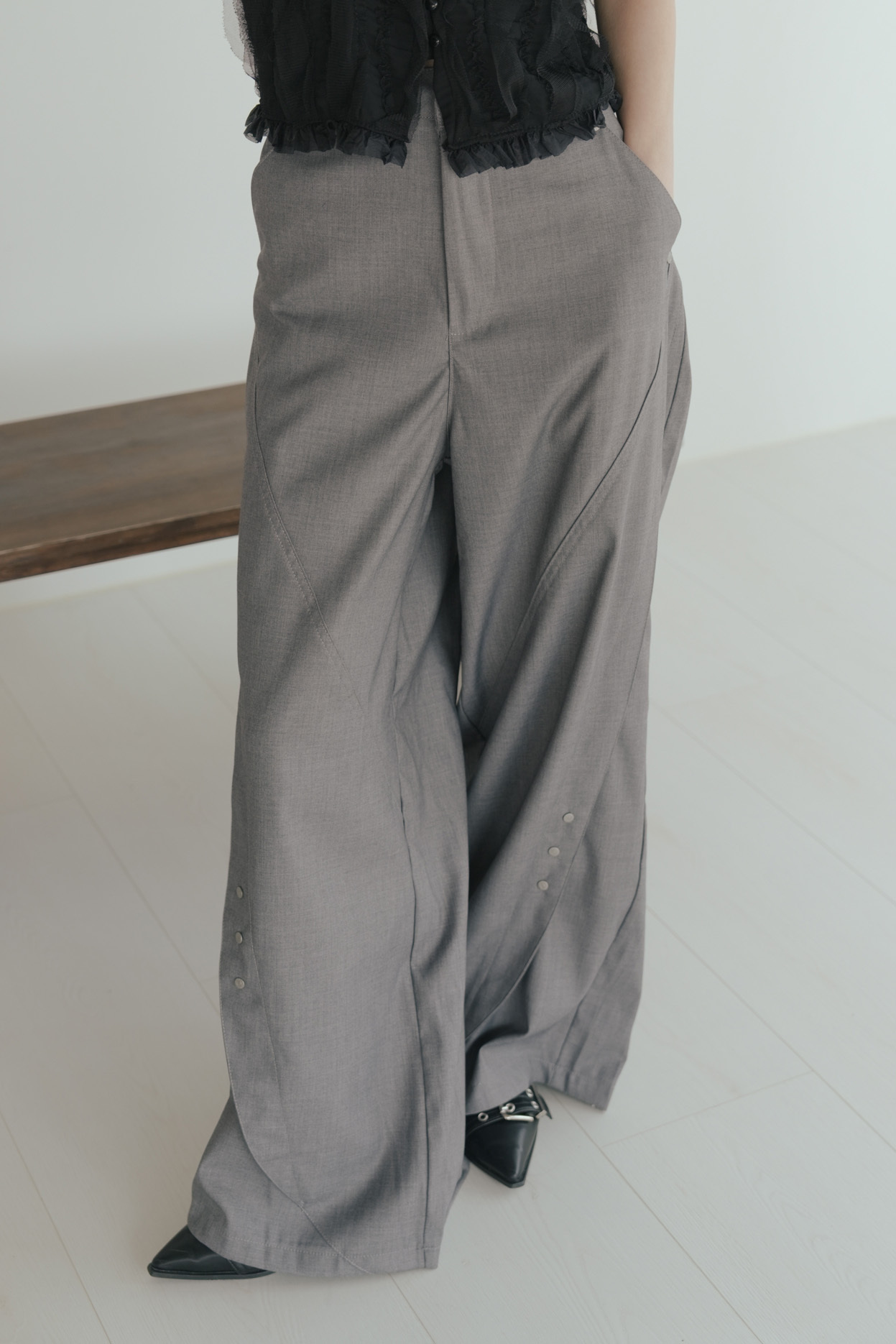 Add Button Diagonal Slacks #長褲