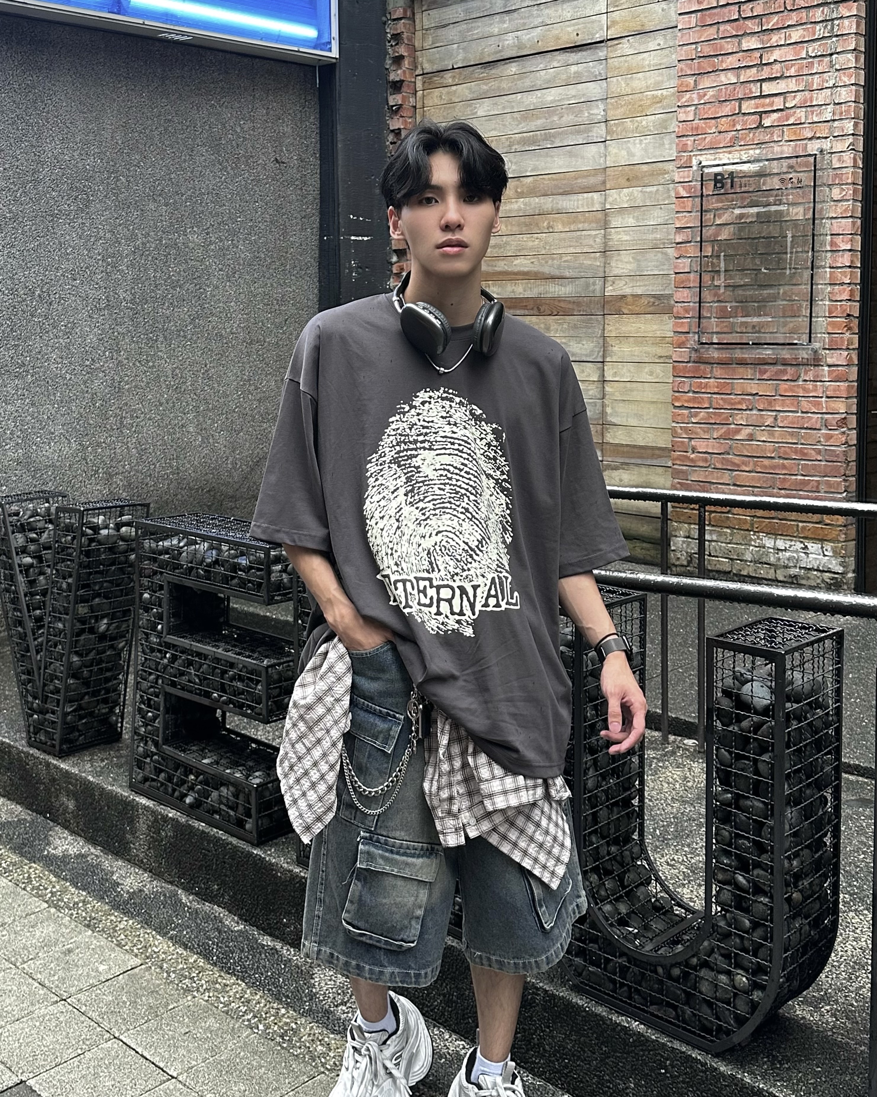 𝐇·𝐓·𝐒 韓國 ETERNAL 永恆 指紋 復古 水洗 寬大版型 上衣 短袖