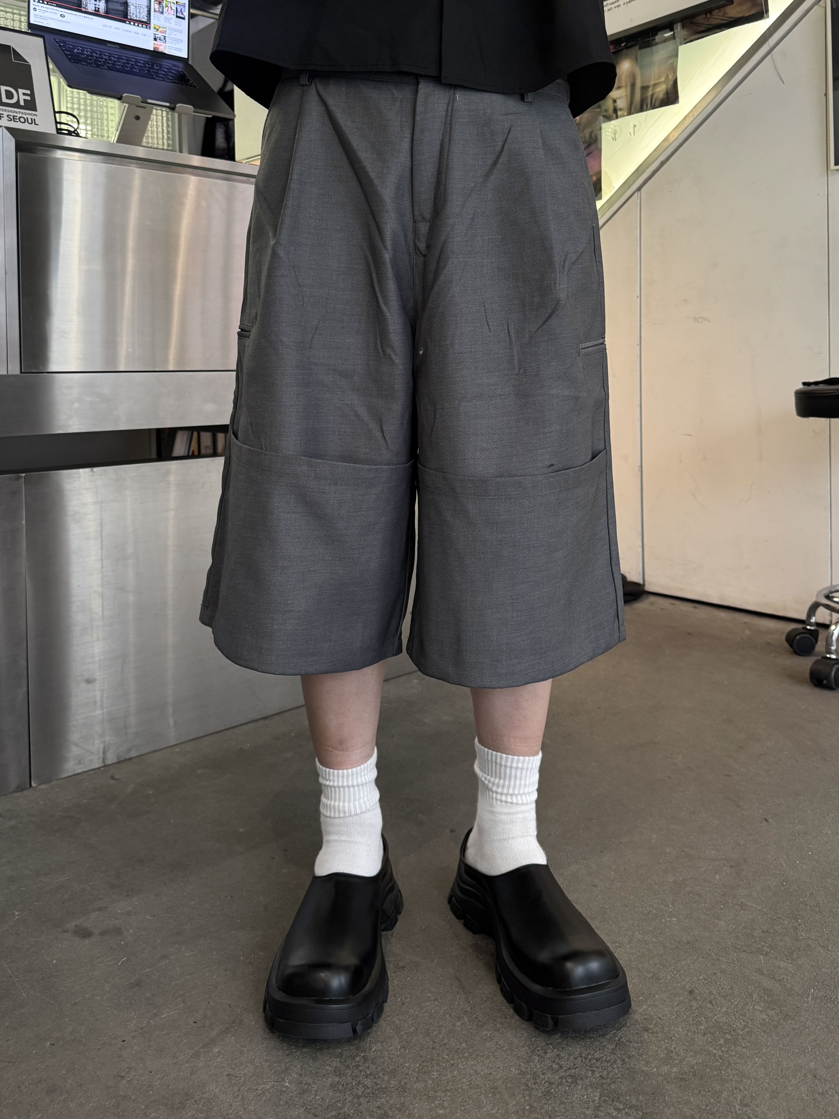 反摺層次 簡約 膝下 七分 西裝褲 短褲（現貨）