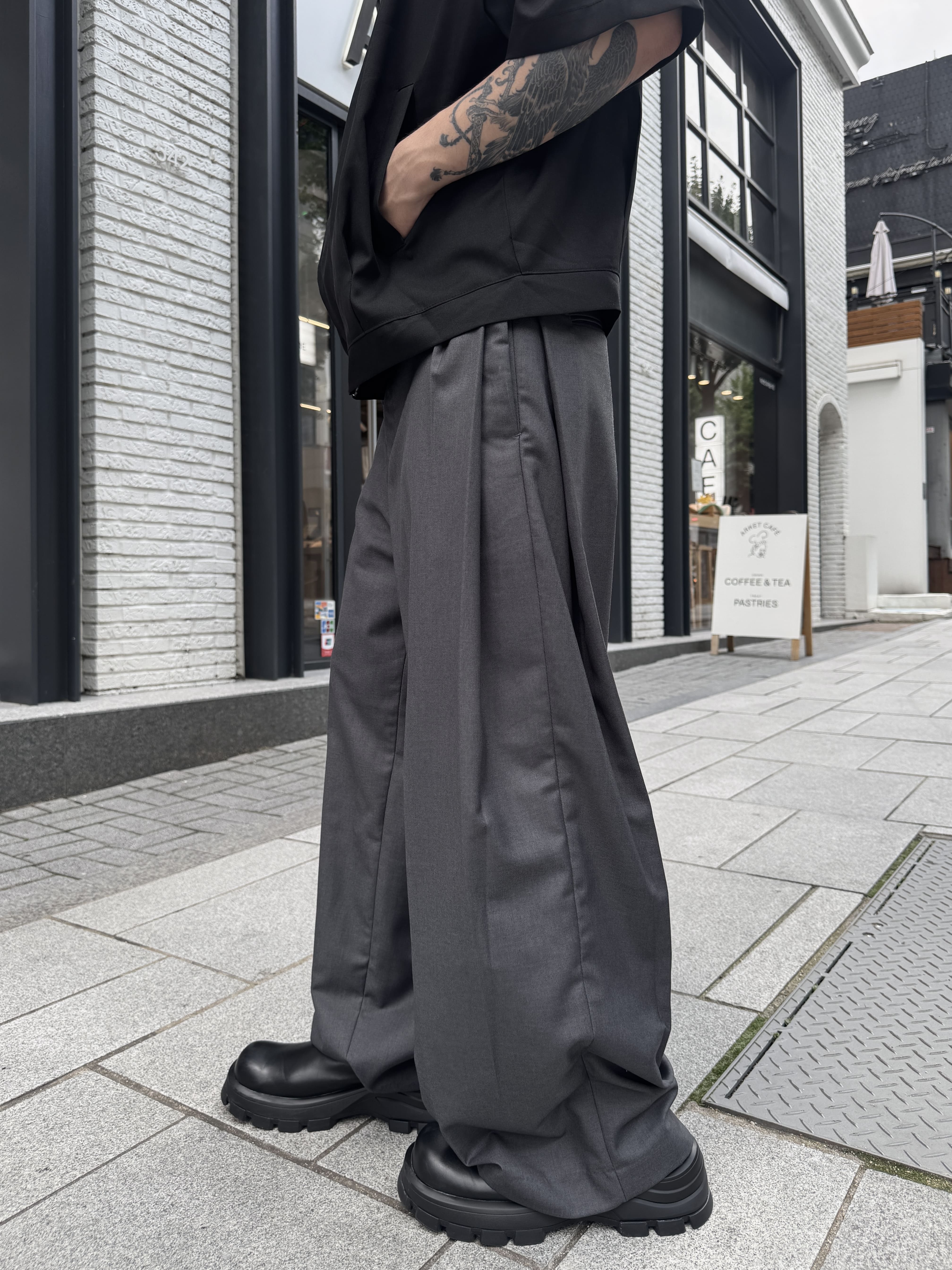 側三摺 立體剪裁 滑面 西裝 長褲（部分現貨）