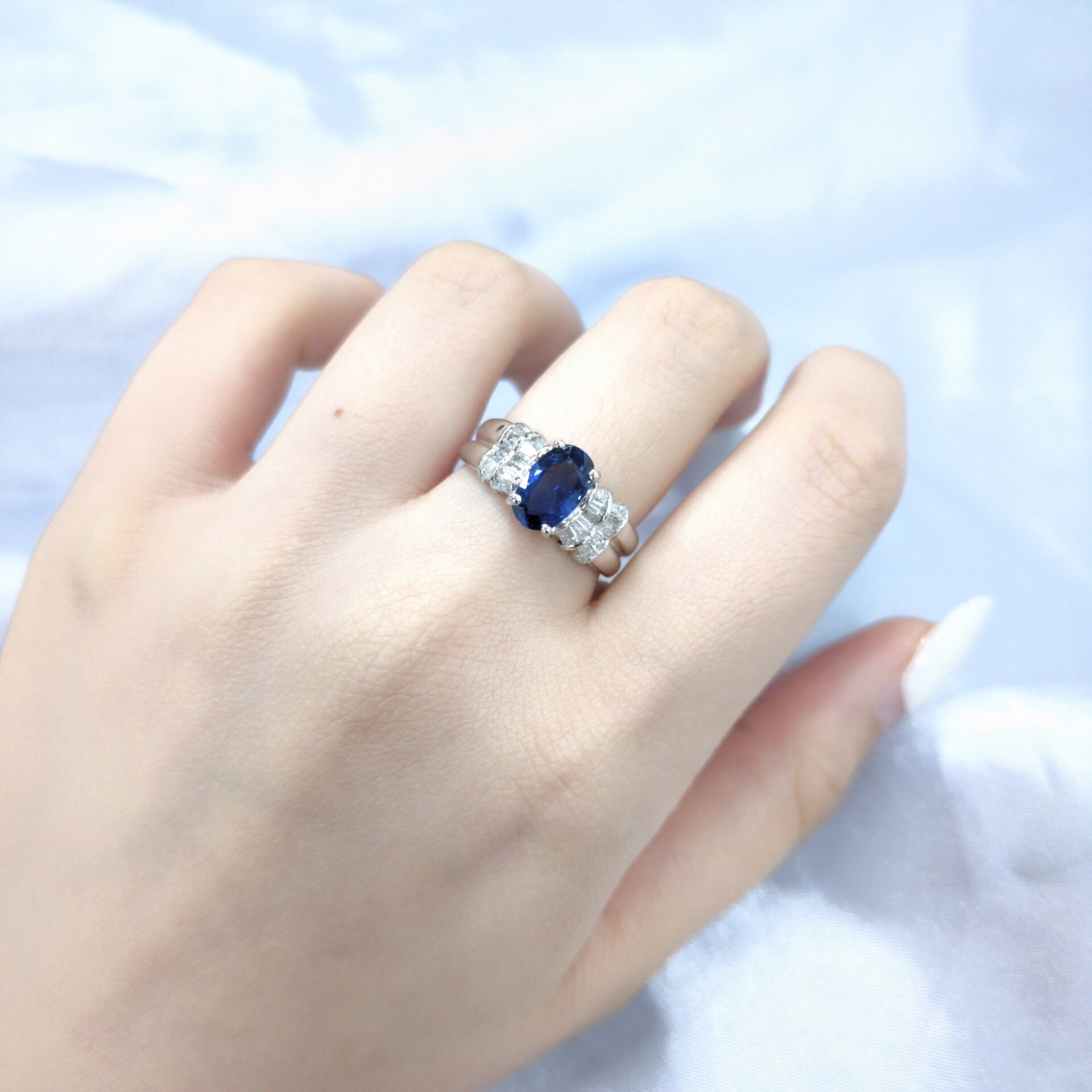 18K White Gold 1.31ct Sapphire and Diamond Ring