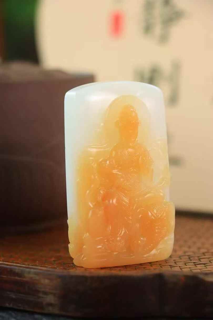 618715 和田玉糖白普賢菩薩