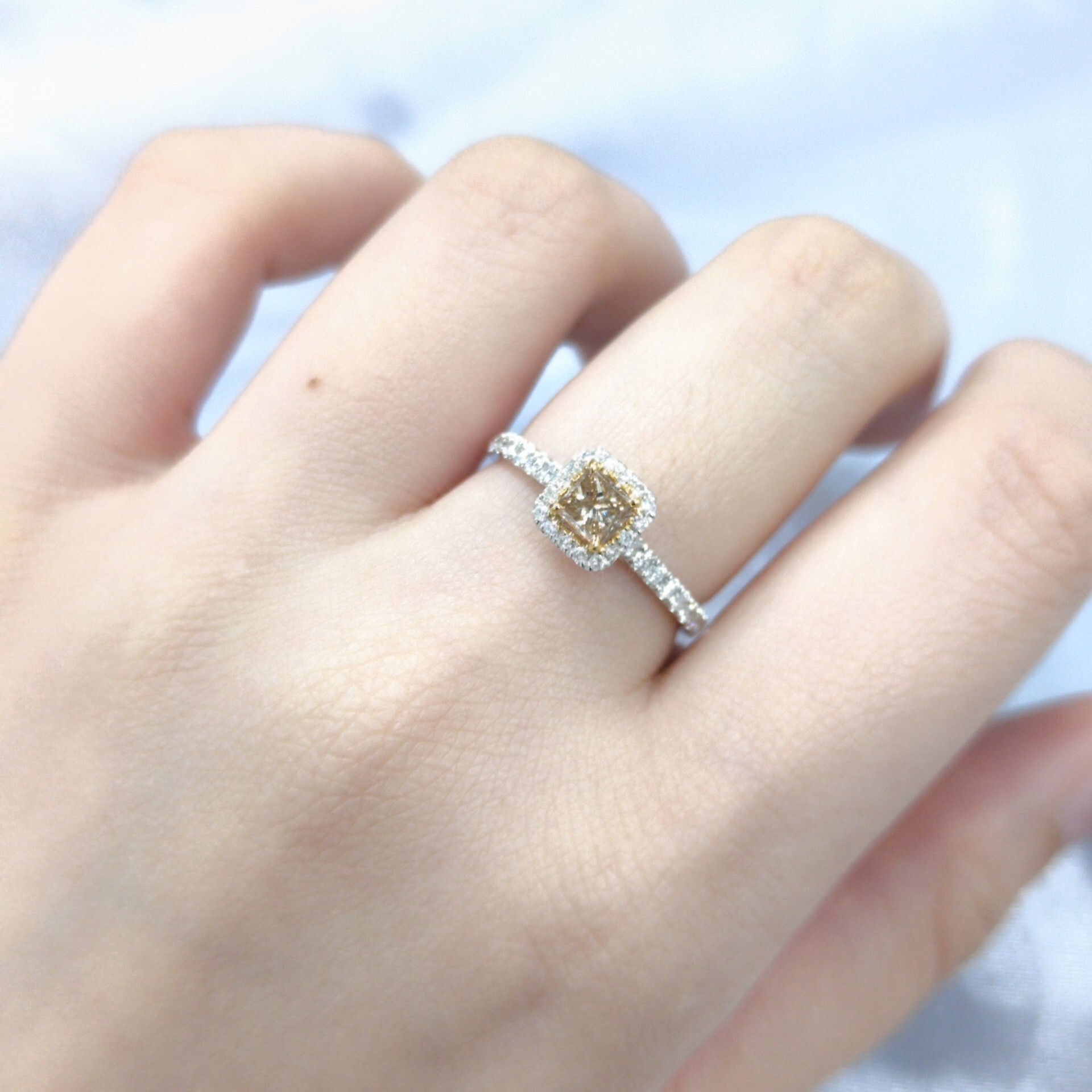 18K Gold 0.45ct Fancy Champagne Princess Cut Diamond Ring