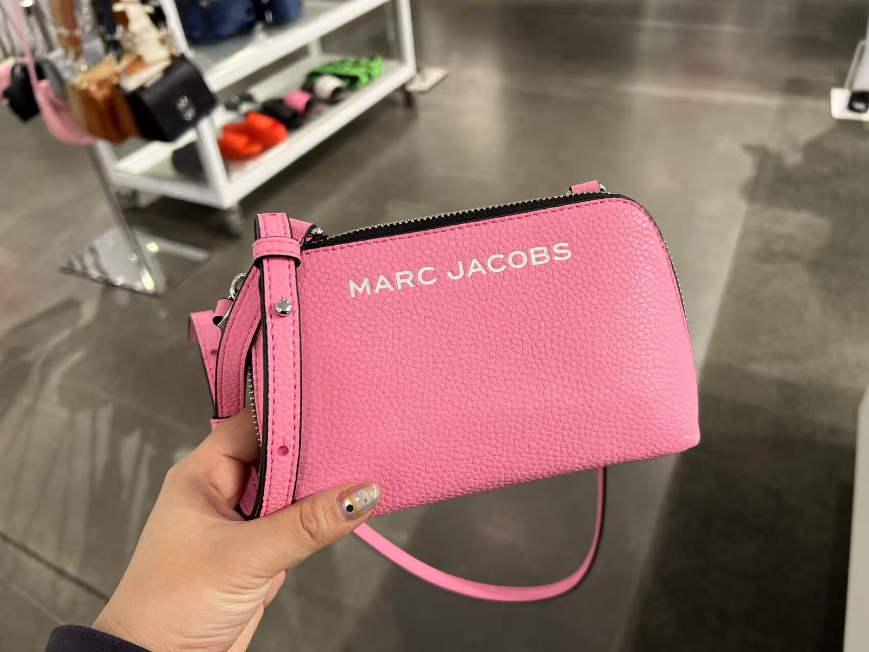 【直播】Marc Jacobs LL070222 斜咩袋(粉紅色)