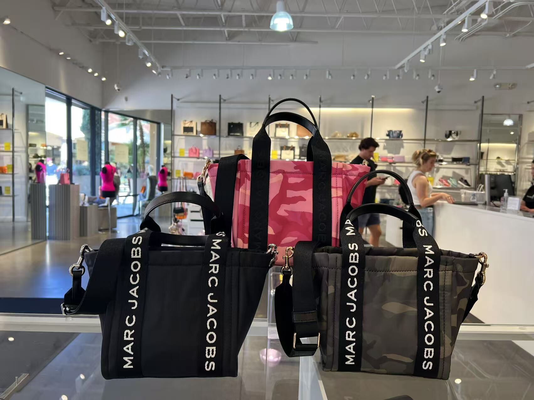 【直播】Marc Jacobs LL070223 手提包