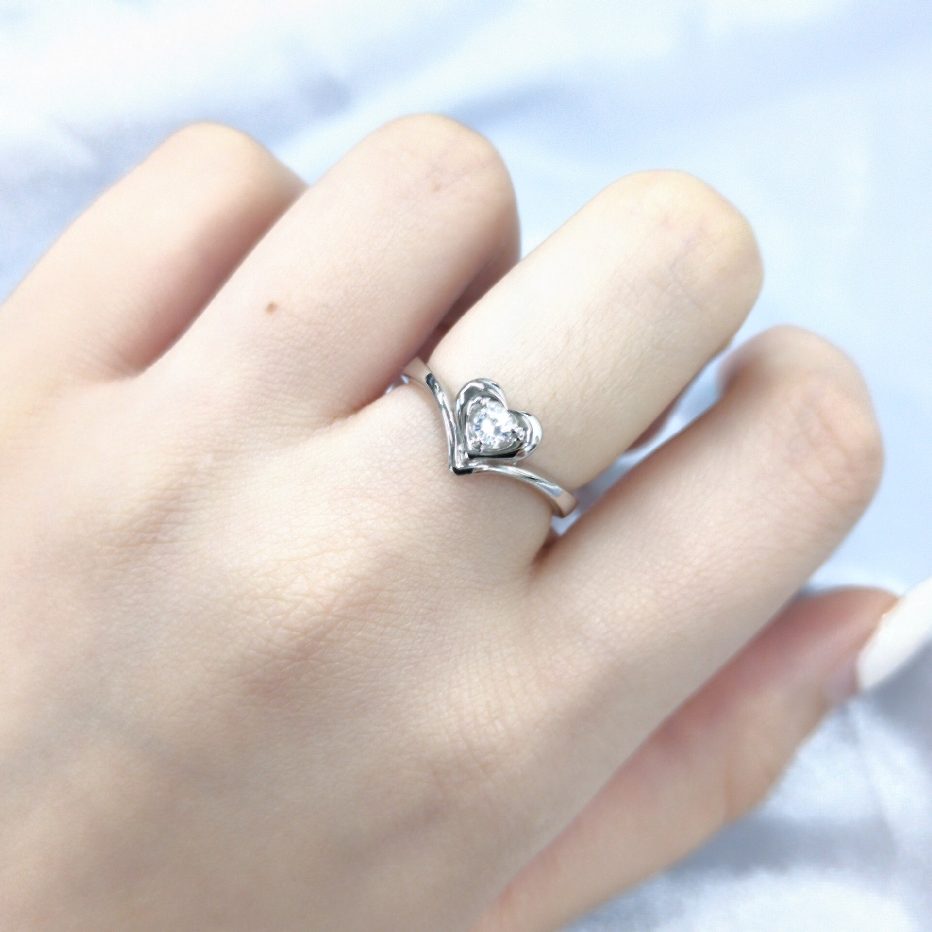 18K White Gold 0.11ct Diamond Ring