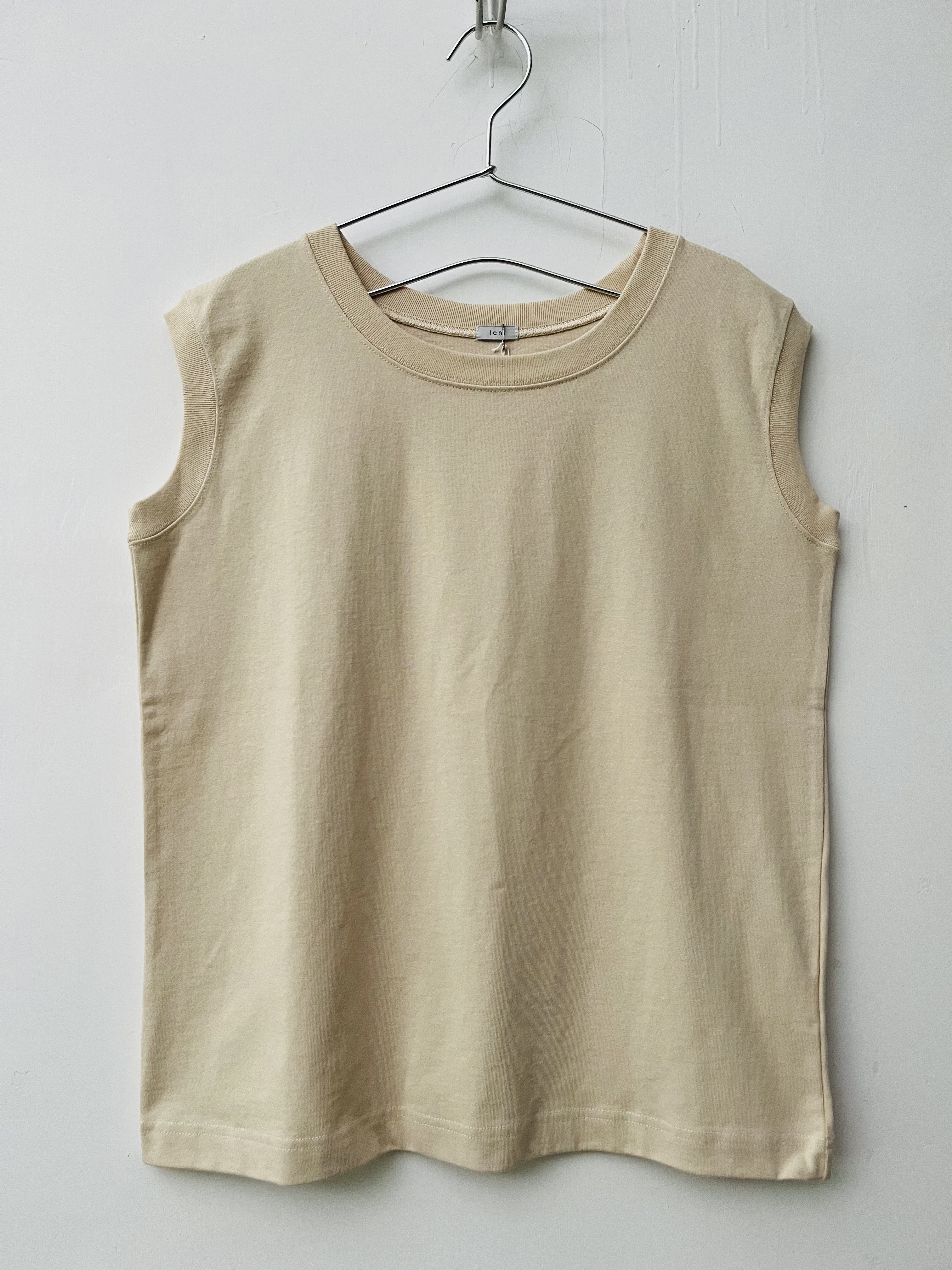 米色背心