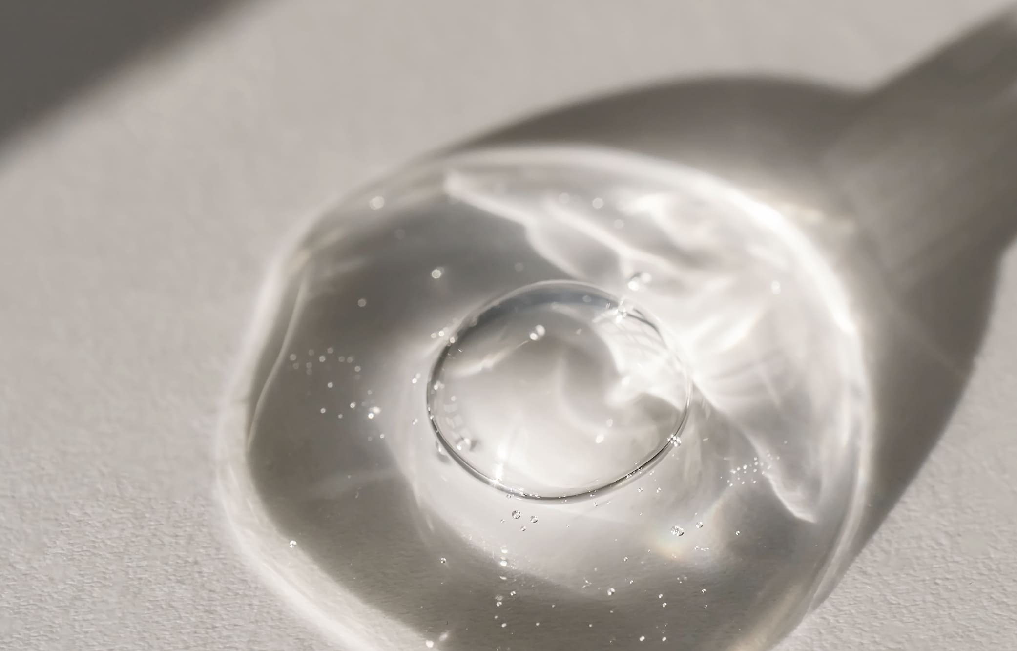 褪去積累沉暗,由內喚醒亮澤