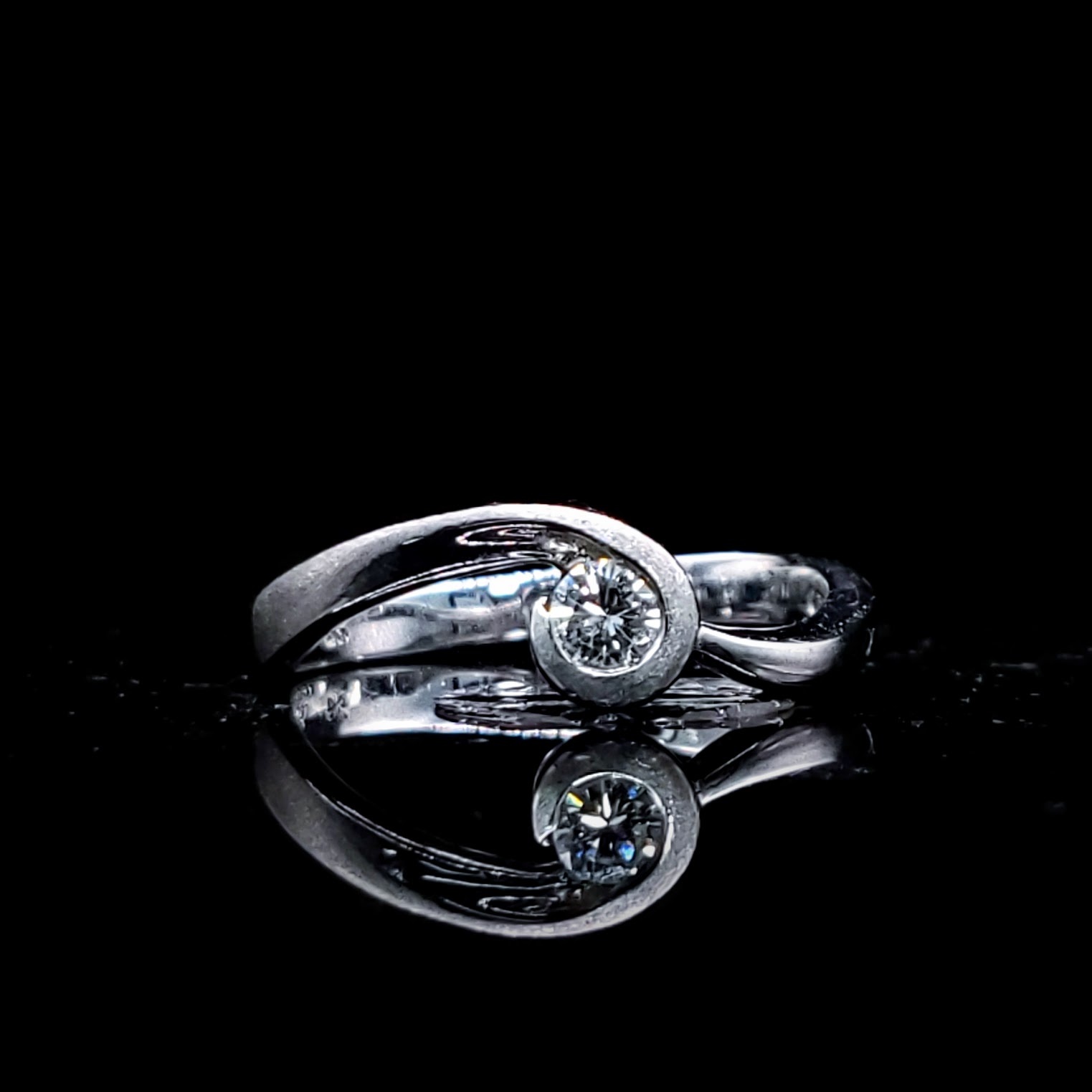 全新18K白金【單粒13份鑽石】戒指