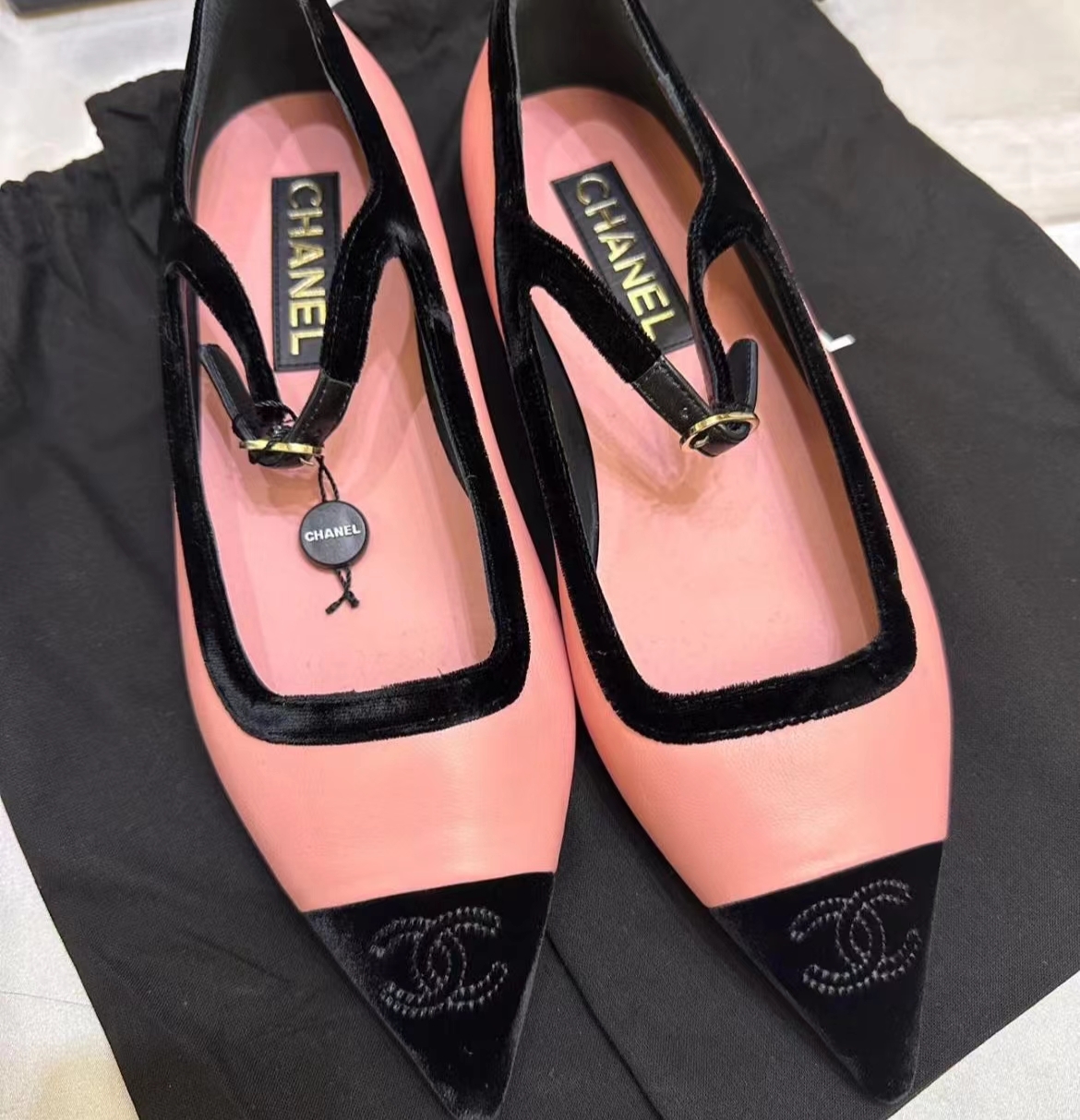 Chanel 粉色平底鞋 全新-M