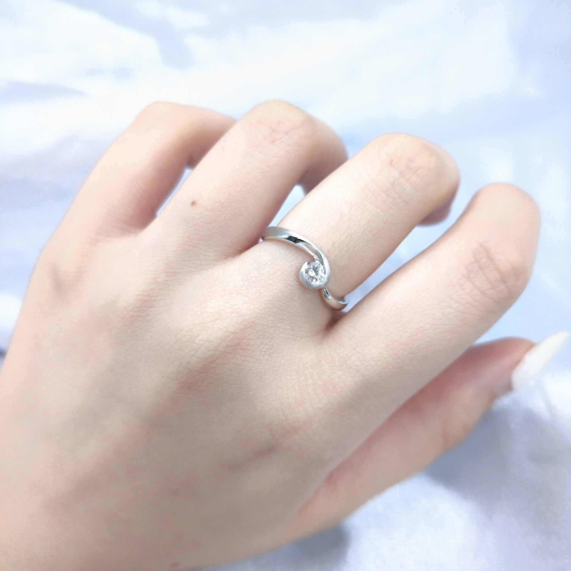 全新18K白金【單粒13份鑽石】戒指