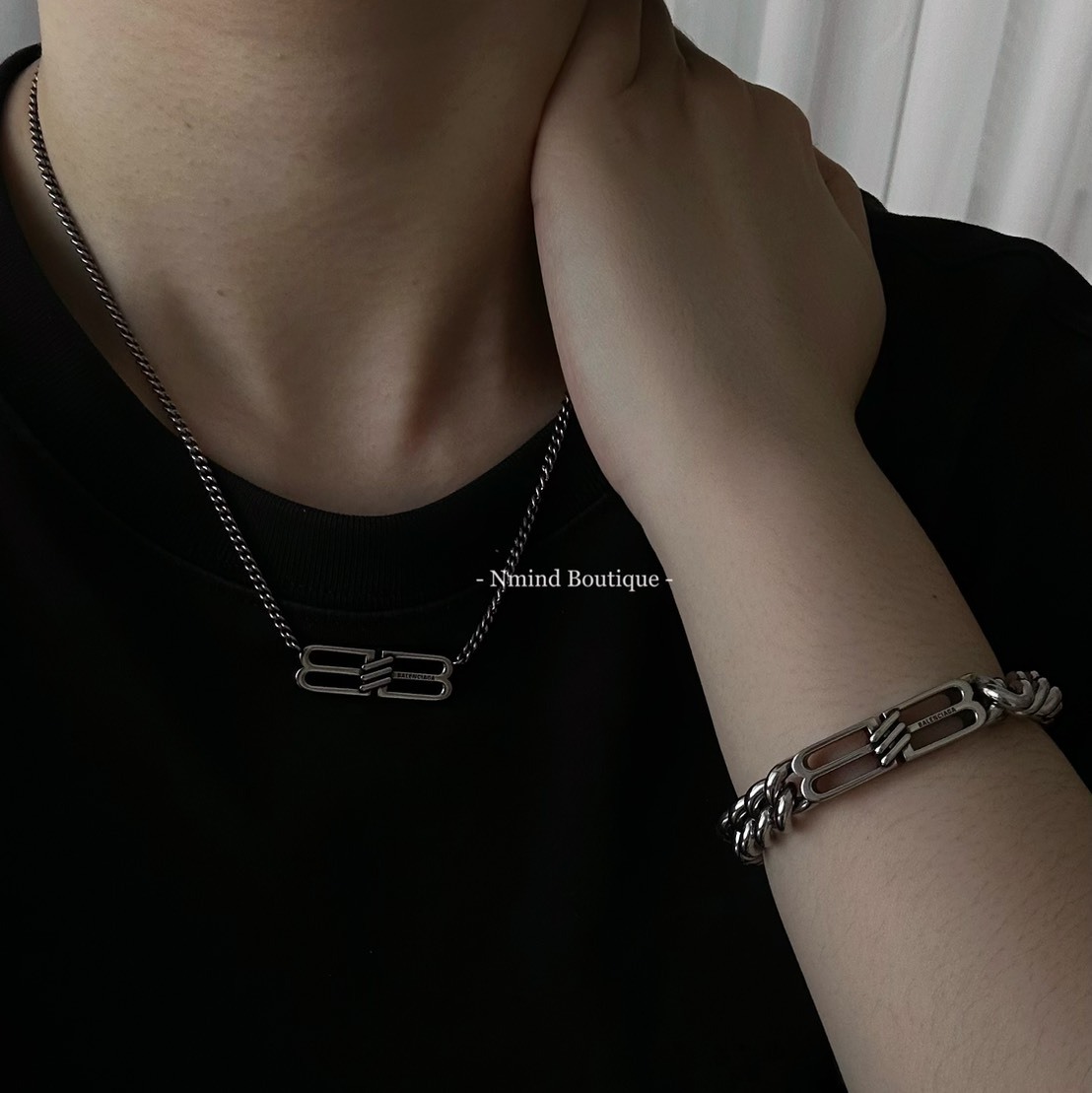 BALENCIAGA BB ICON NECKLACE アンティークシルバー Bb Icon Necklace in Antique Silver | Balenciaga US
