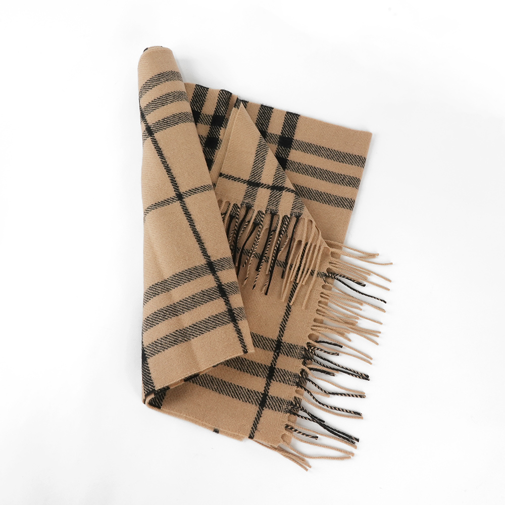 【Burberry】大格紋寬版羊毛長圍巾(駝色)